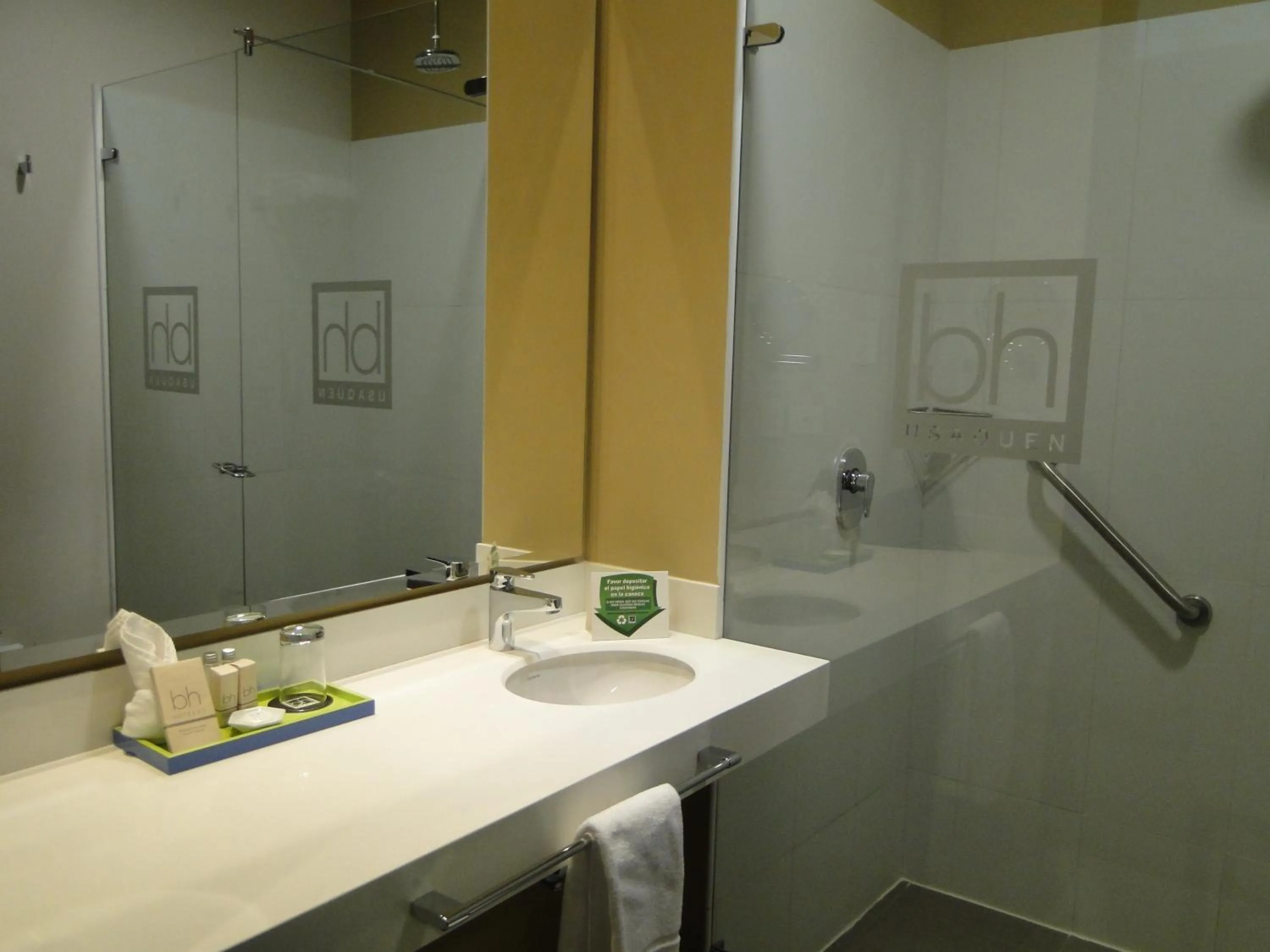 Bedroom in Hotel bh Usaquén