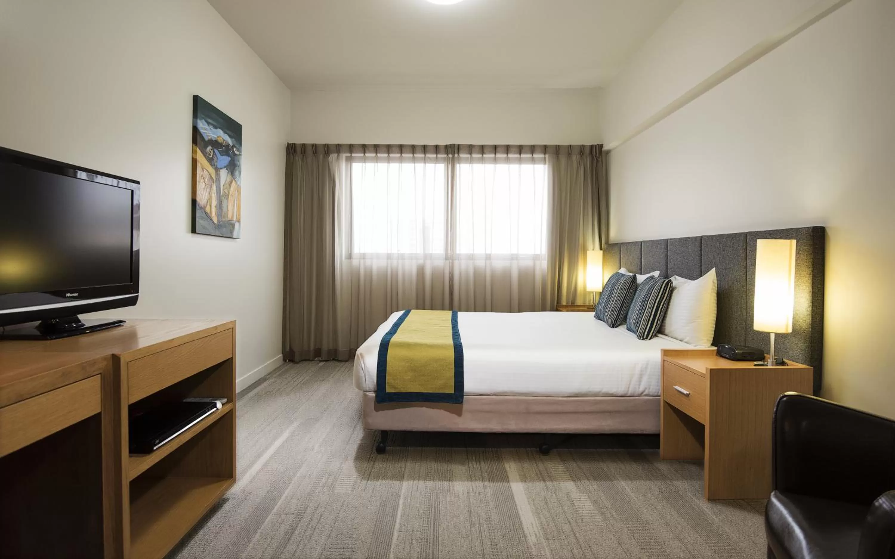 Photo of the whole room, Bed in Aligned Corporate Residences Mackay
