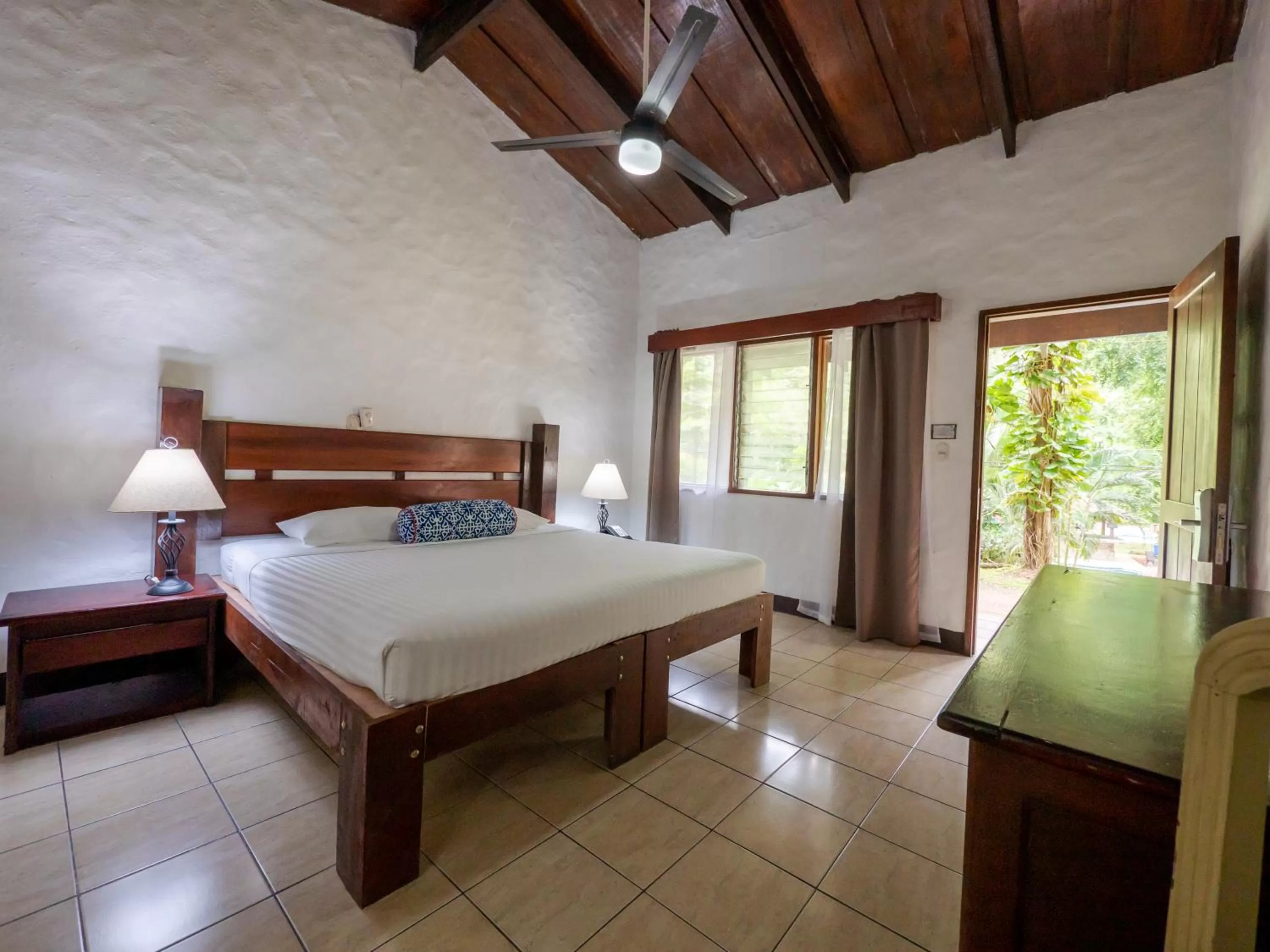Photo of the whole room in Villa Lapas Jungle Village