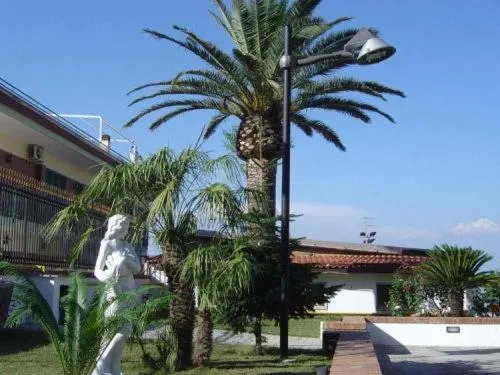 Day in Ranch Palace Hotel