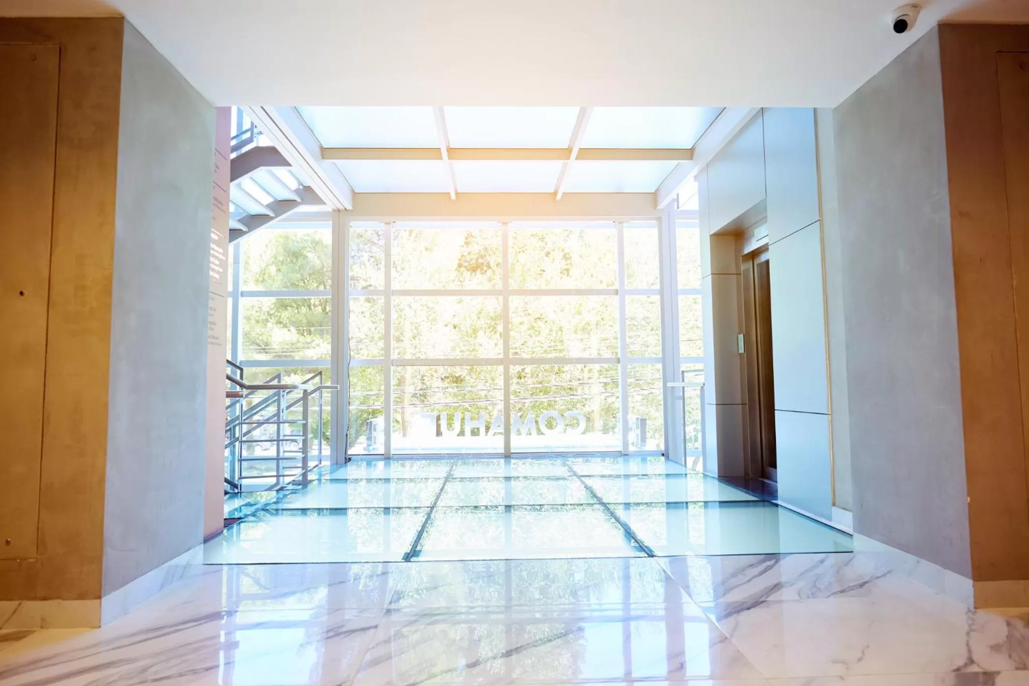 elevator in Grand Brizo Comahue