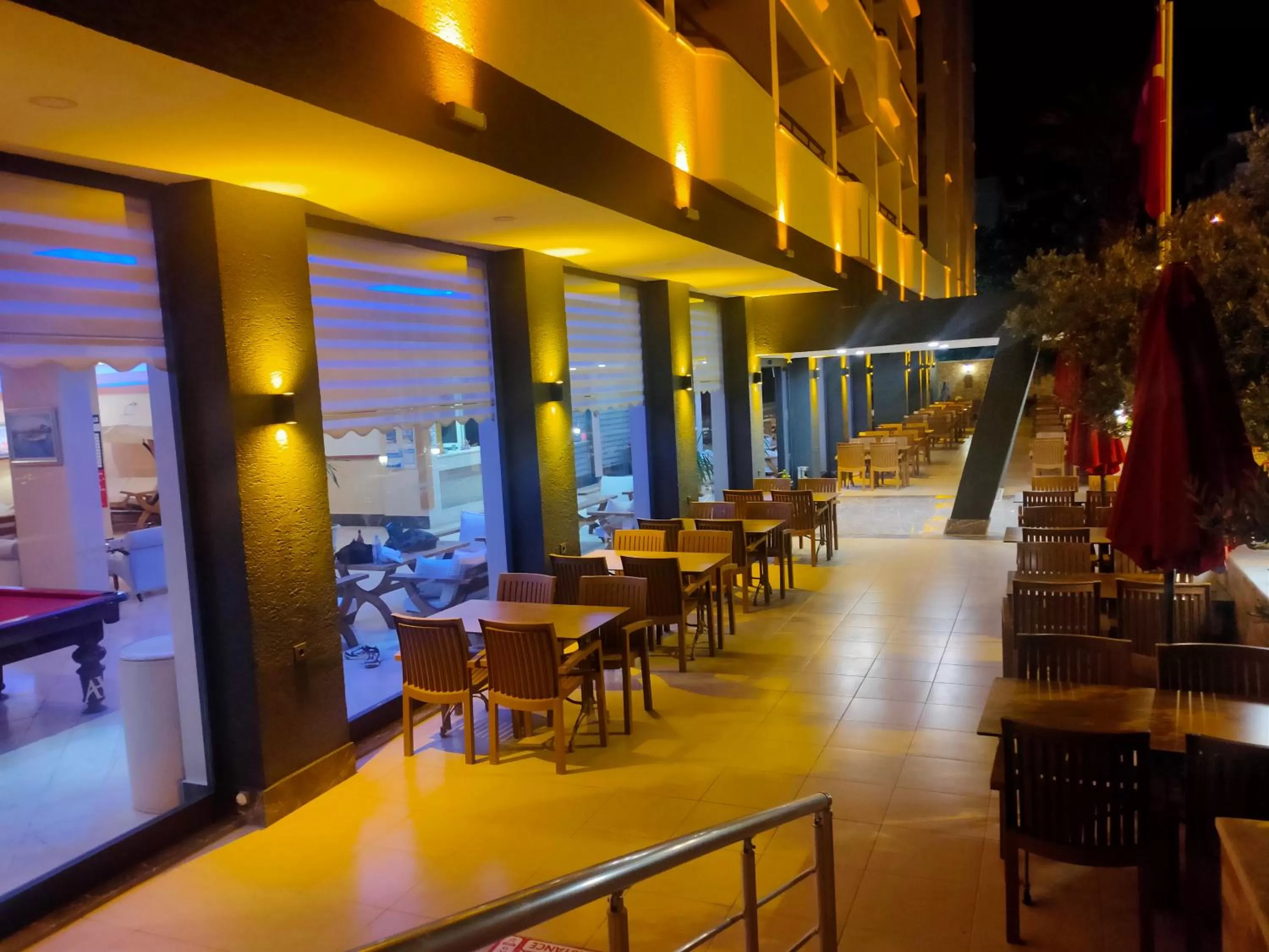 Restaurant/places to eat in Altinersan Hotel