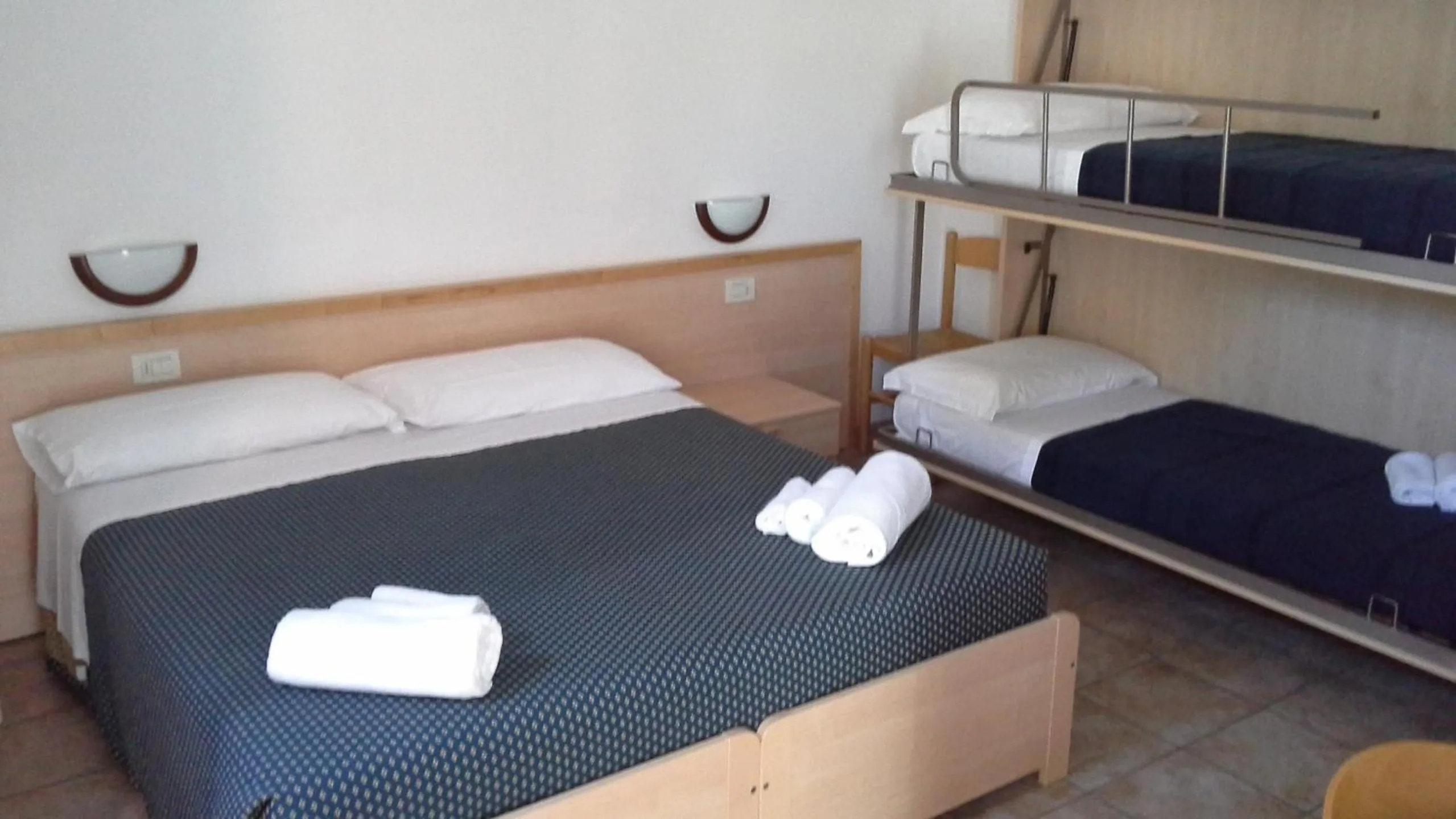 Standard Quadruple Room in Hotel "Il Parco" B&B Sirolo