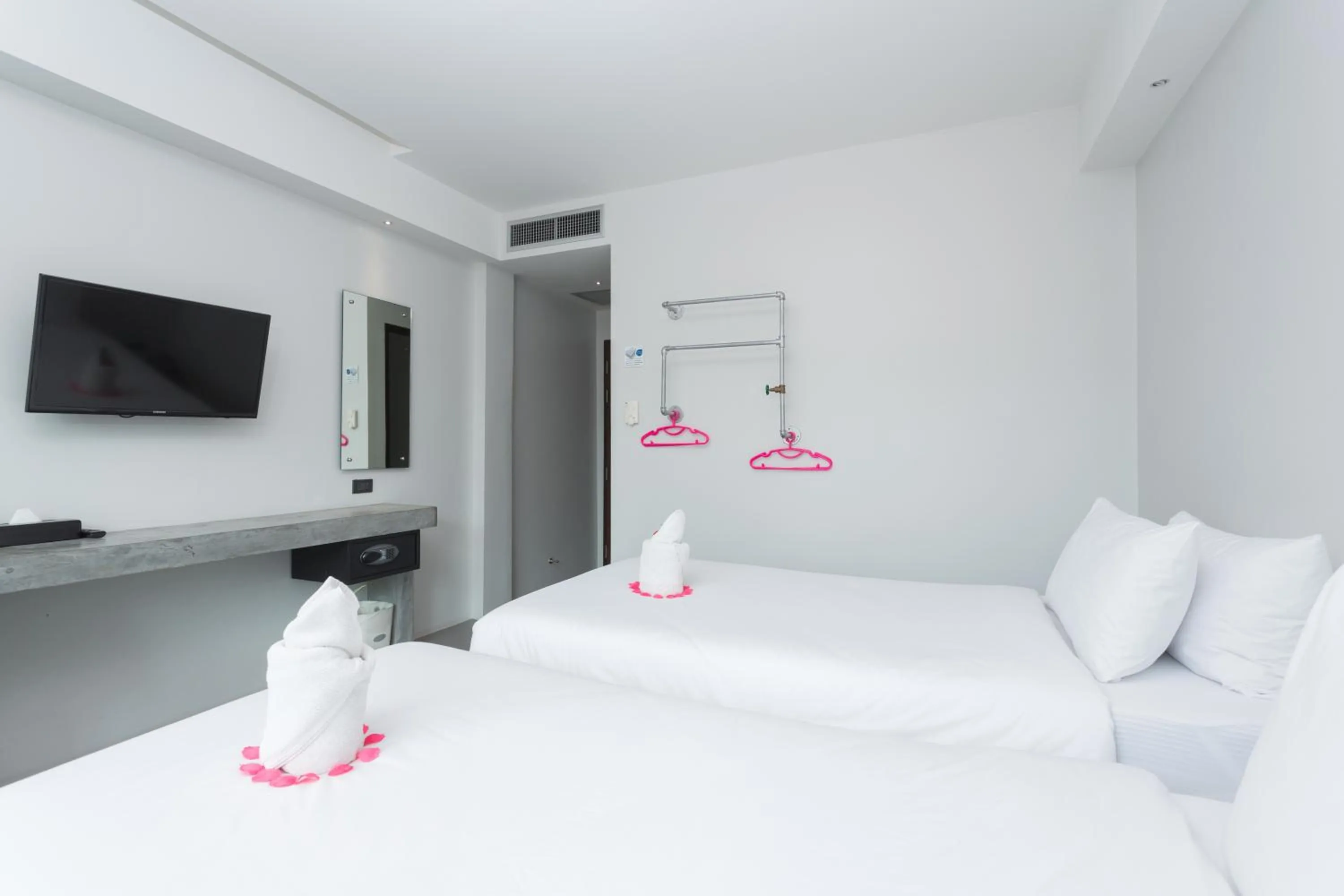 Photo of the whole room, Bed in Riverside Hotel