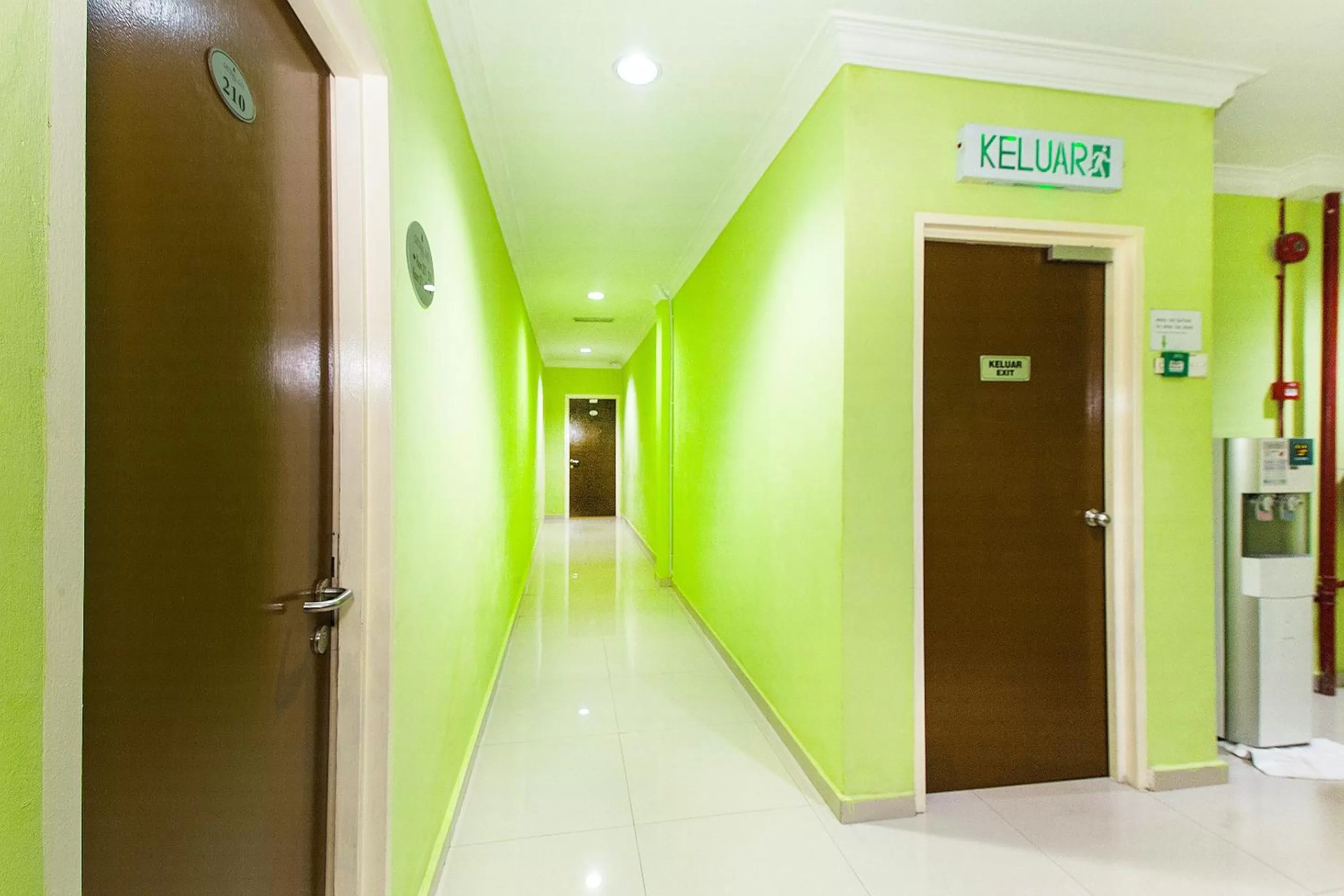 Lobby or reception in Crystal City Hotel