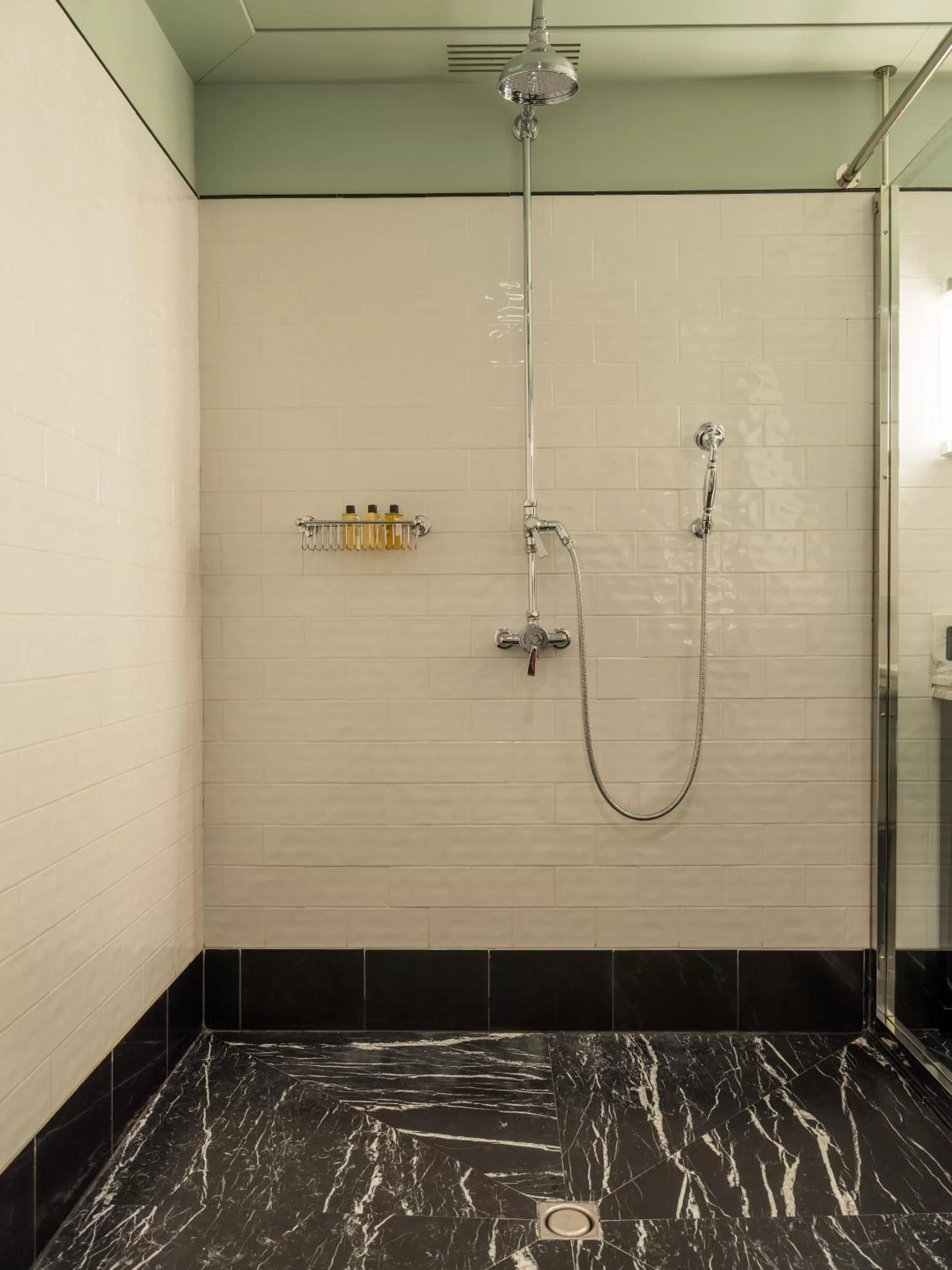 Shower in Wittmore Hotel - Adults Only, Small Luxury Hotels
