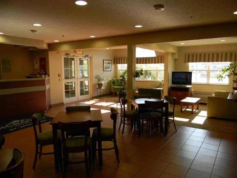 Restaurant/places to eat in Microtel Inn & Suites by Wyndham Wellsville
