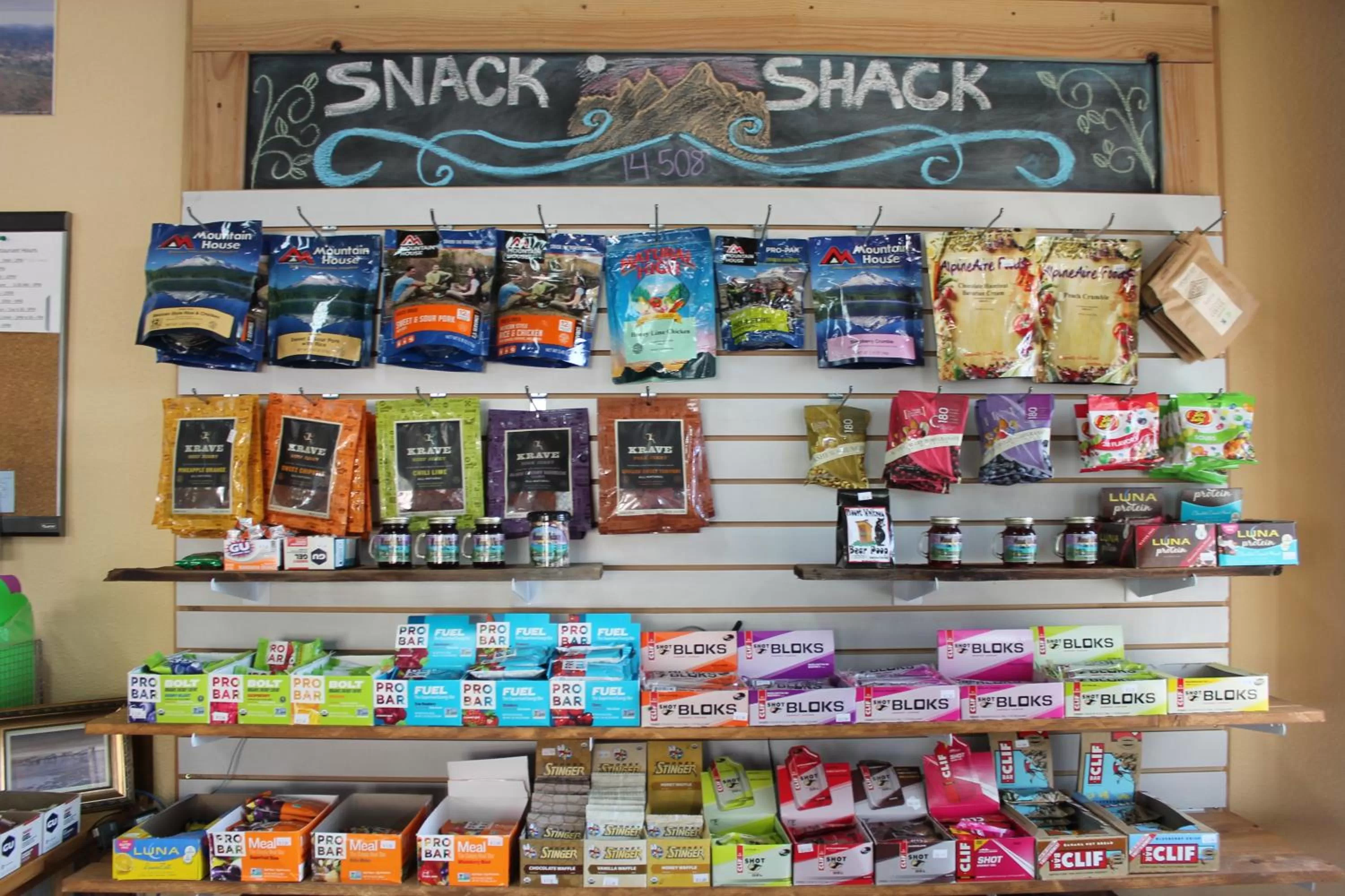 On-site shops in Whitney Portal Hotel And Hostel