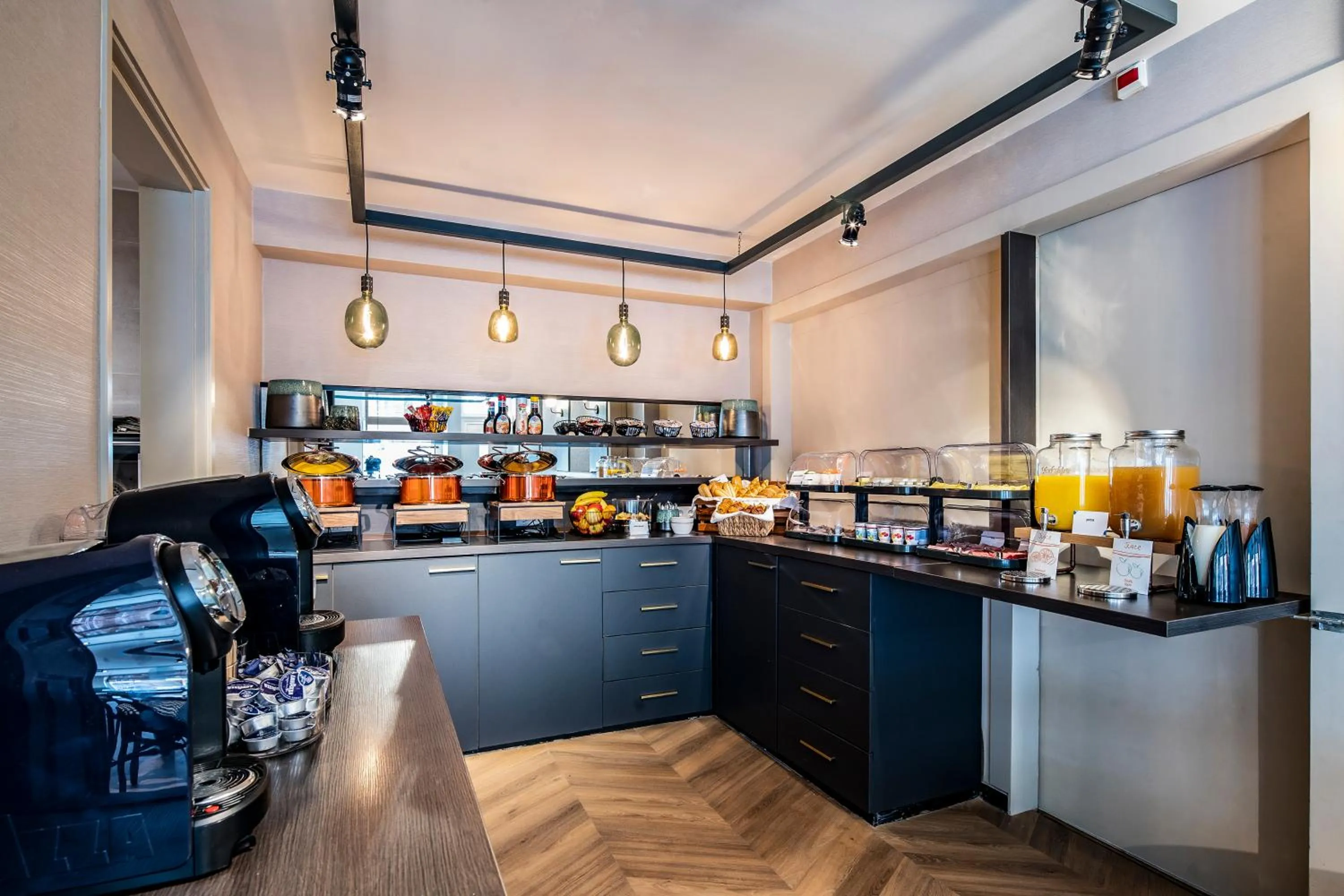 Buffet breakfast in Hotel Atlantis Amsterdam