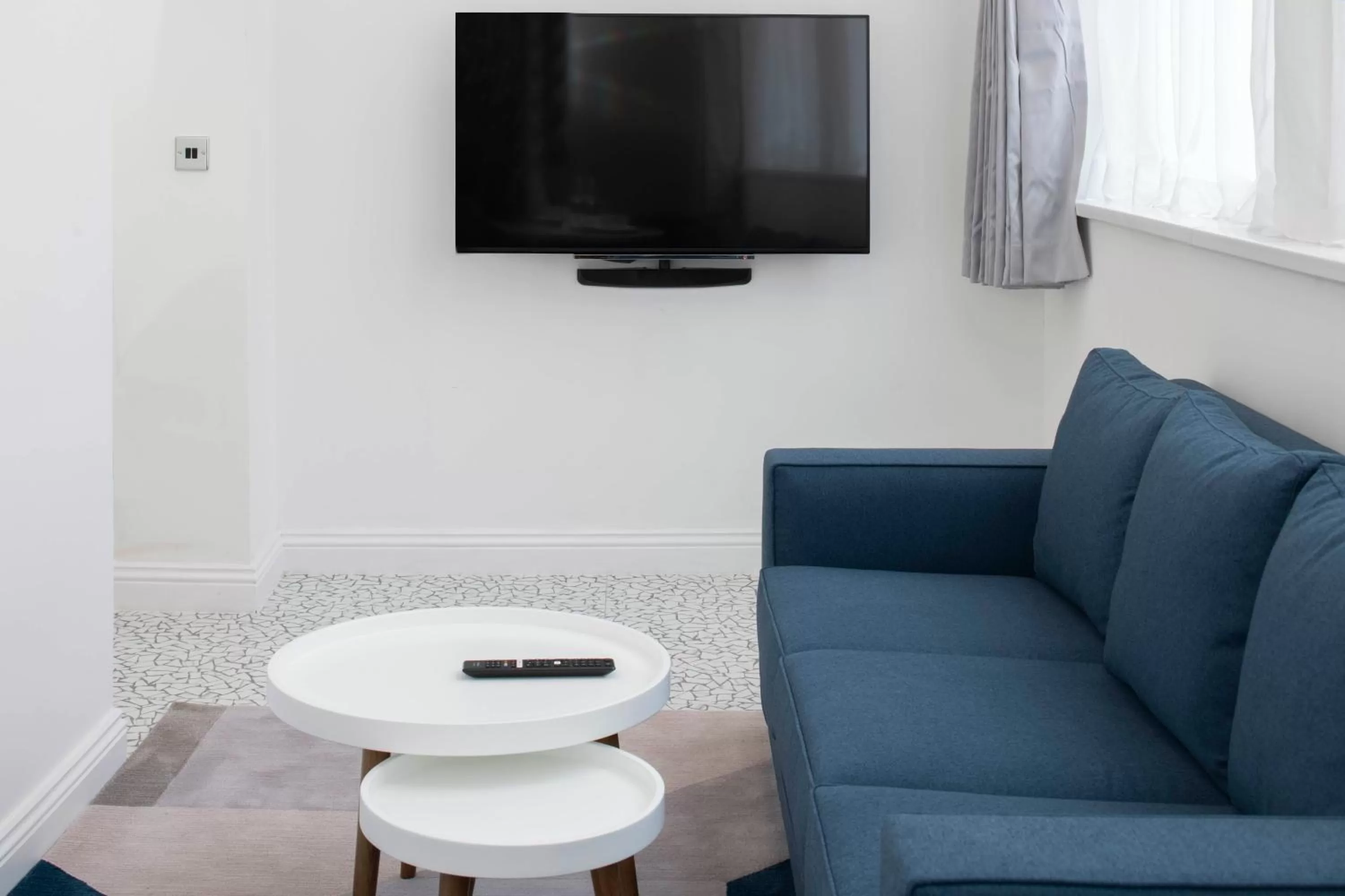 TV and multimedia in Trueman Court Luxury Serviced Apartments