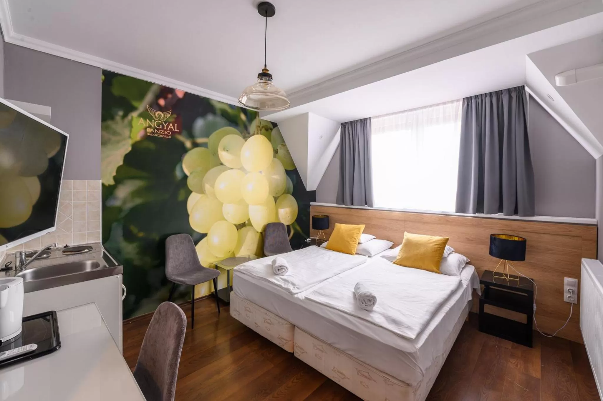 Property building, Bed in Angyal Panzió