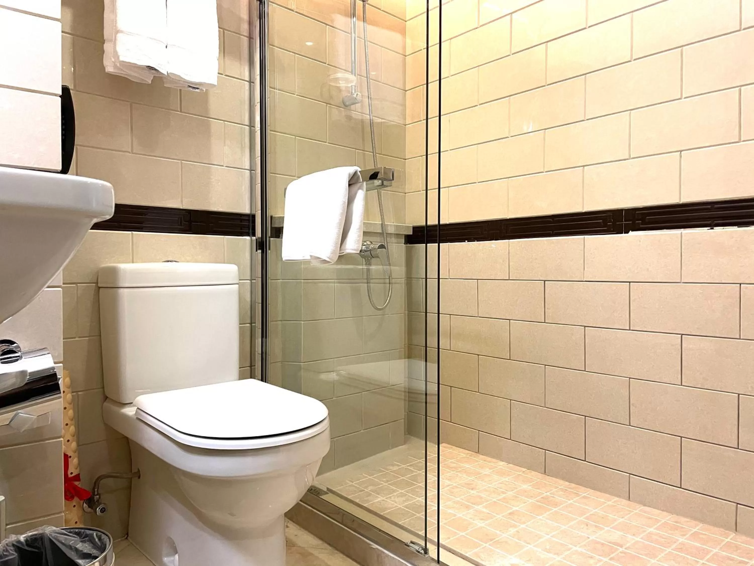 Paramount Gallery Hotel