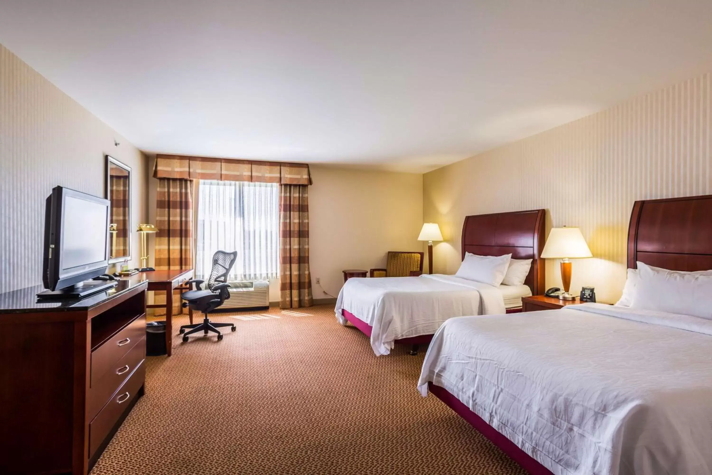 Double Room with Two Double Beds - Disability Access in Hilton Garden Inn Milwaukee Northwest Conference Center Double Room with Two Double Beds - Disability Access in Hilton Garden Inn Milwaukee Northwest Conference Center