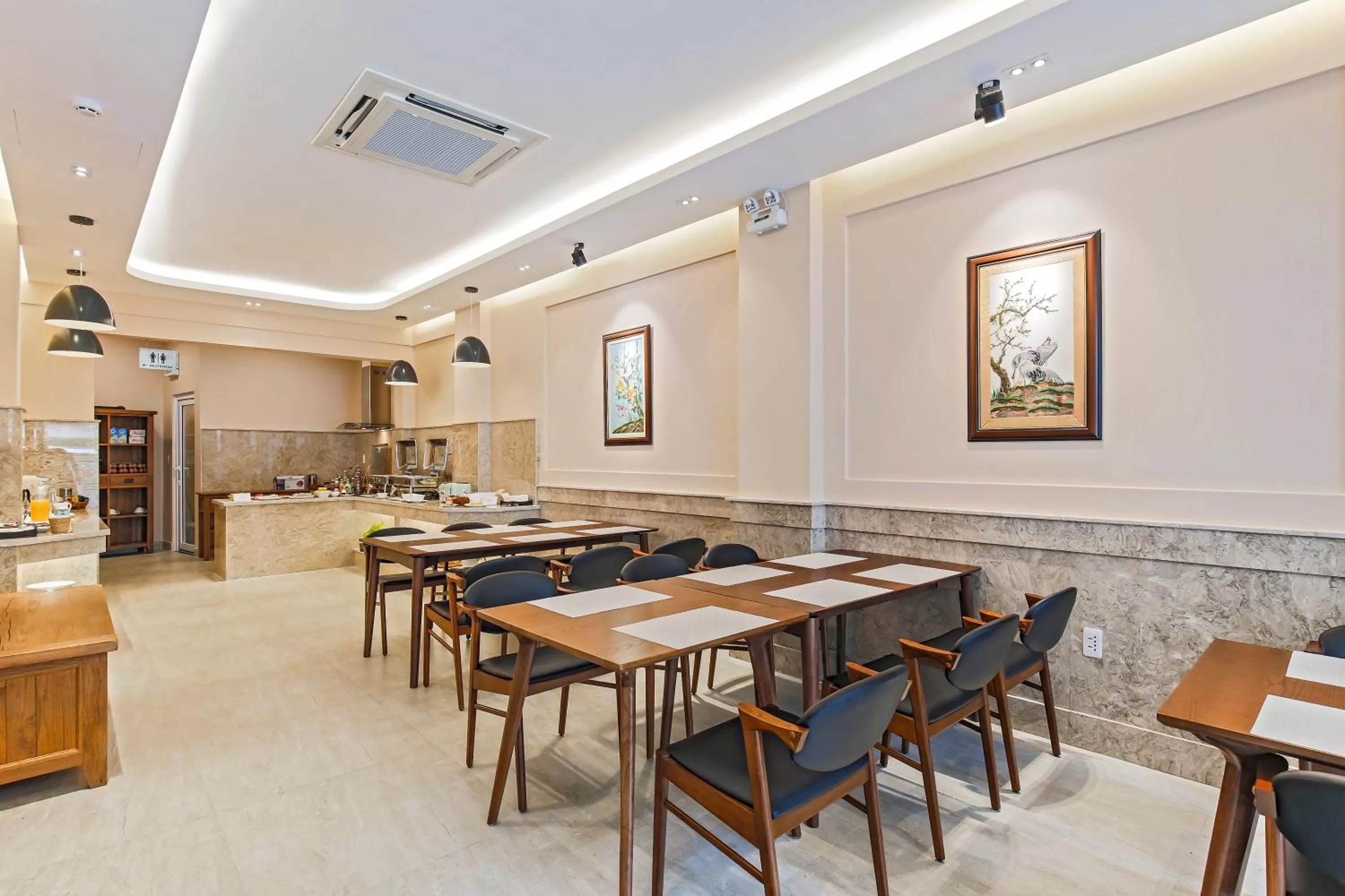 Photo of the whole room in Hoang Lan Hotel