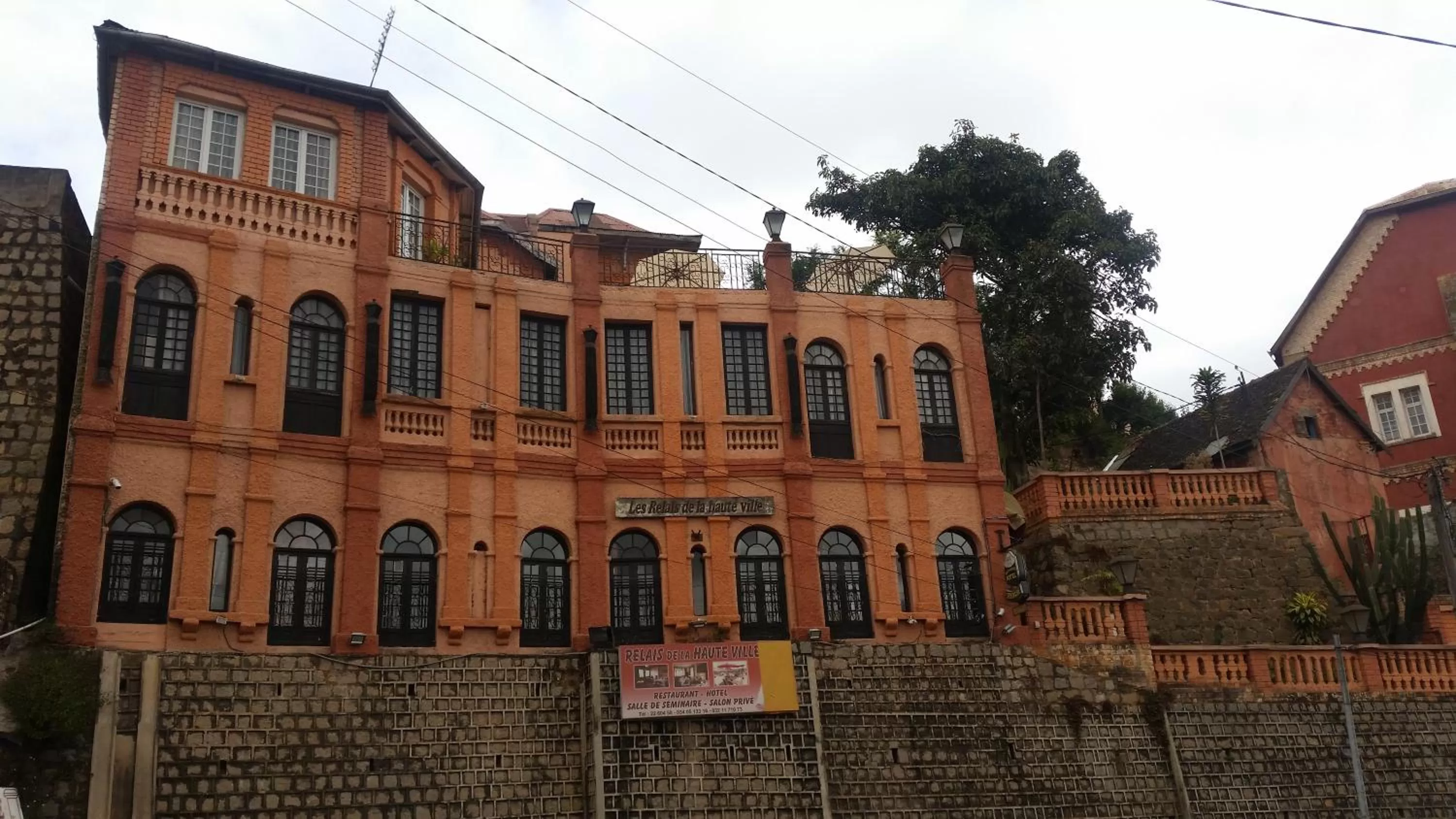 Facade/entrance in Relais De La Haute Ville Tana