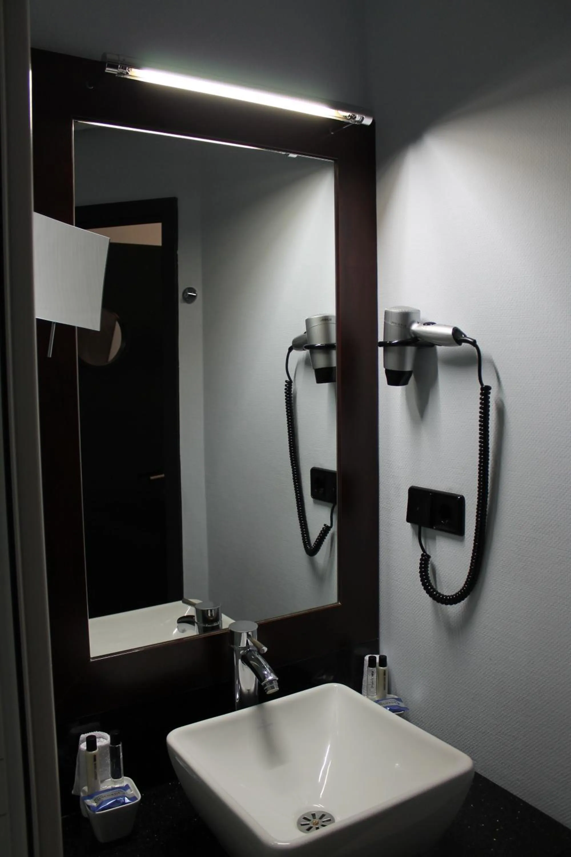 Bathroom in Hotel Concorde