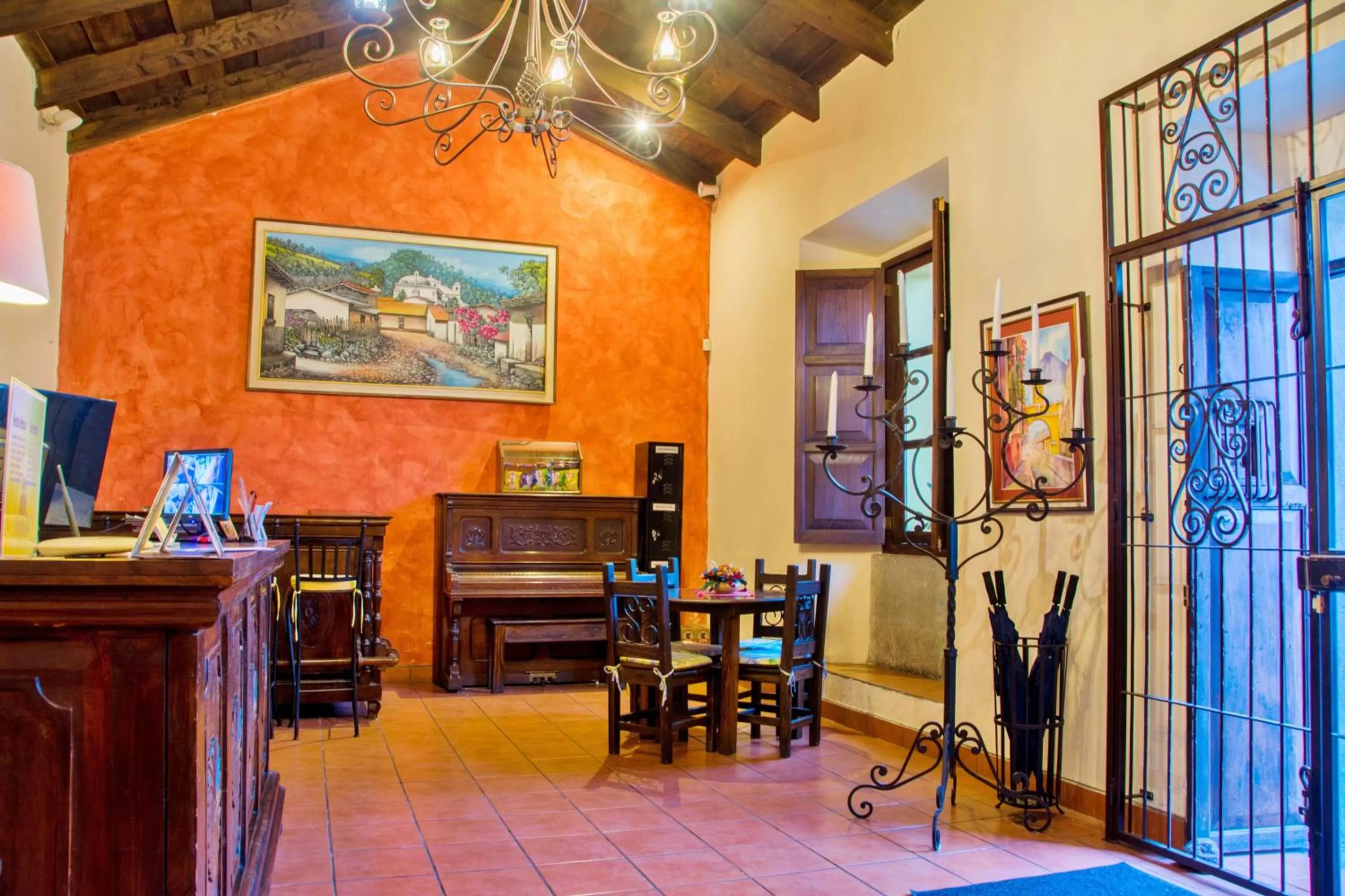 Communal lounge/ TV room in Hotel Meson del Valle by AHS