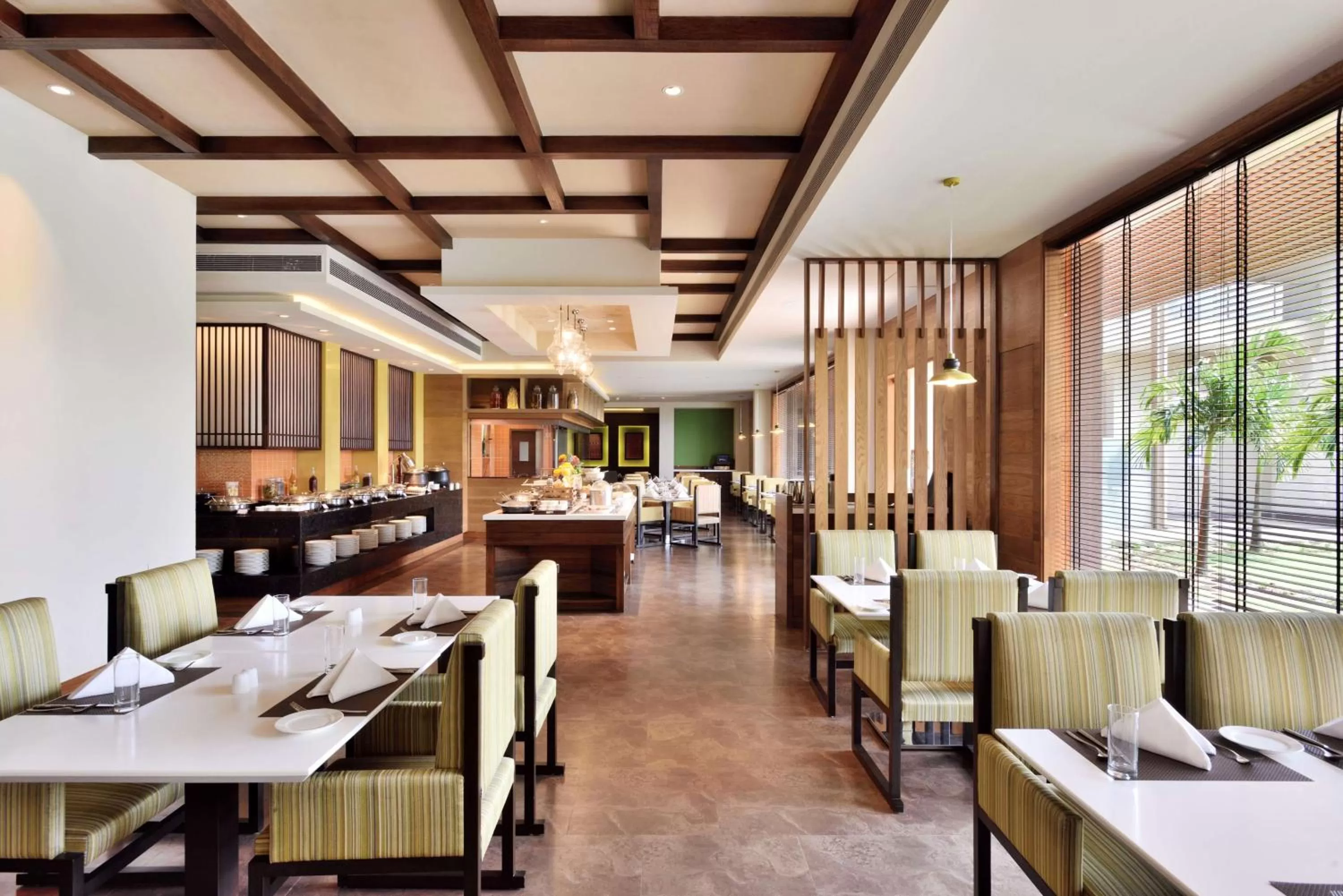 Restaurant/places to eat in Radisson Blu Plaza Resort & Convention Centre Karjat