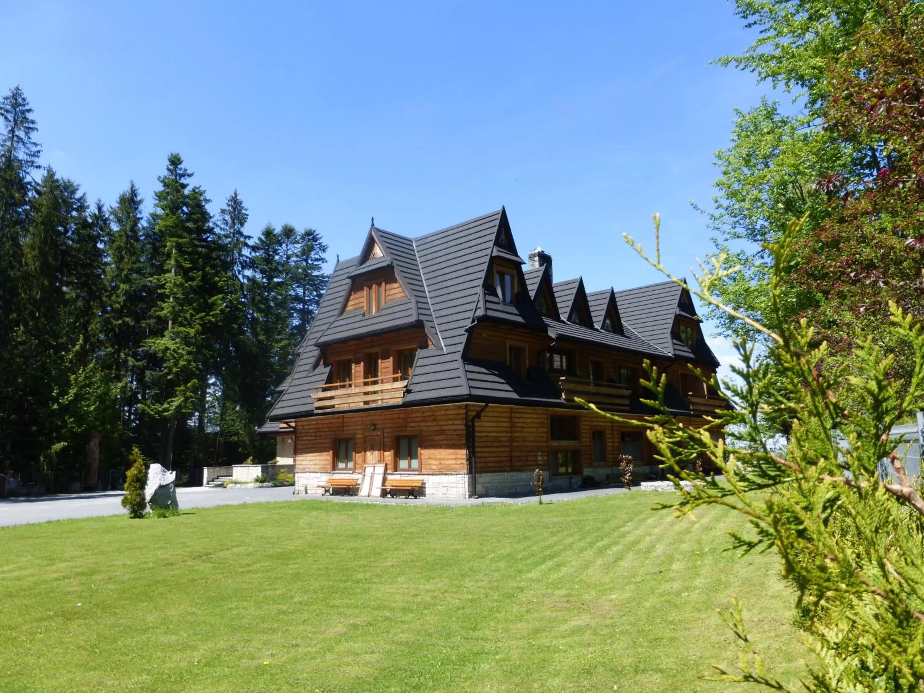 Facade/entrance in Hotel Dwór Karolówka