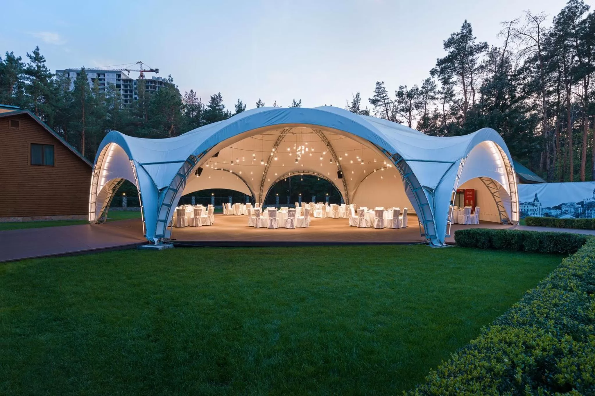 Restaurant/places to eat in ONOVO Dendra Hotel