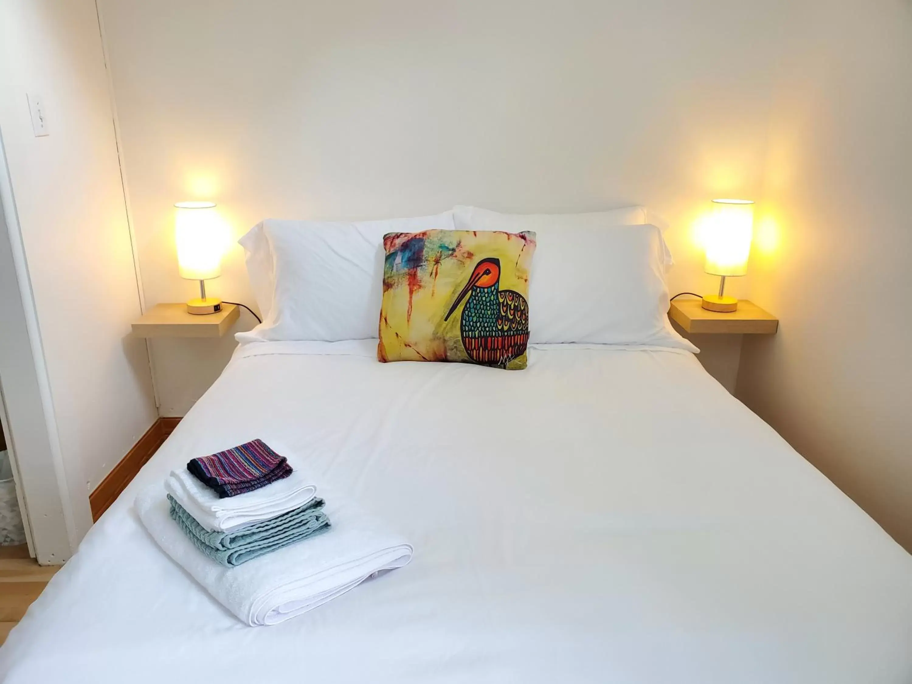 Queen Room with Shared Bathroom in Auberge Mélilot Queen Room with Shared Bathroom in Auberge Mélilot