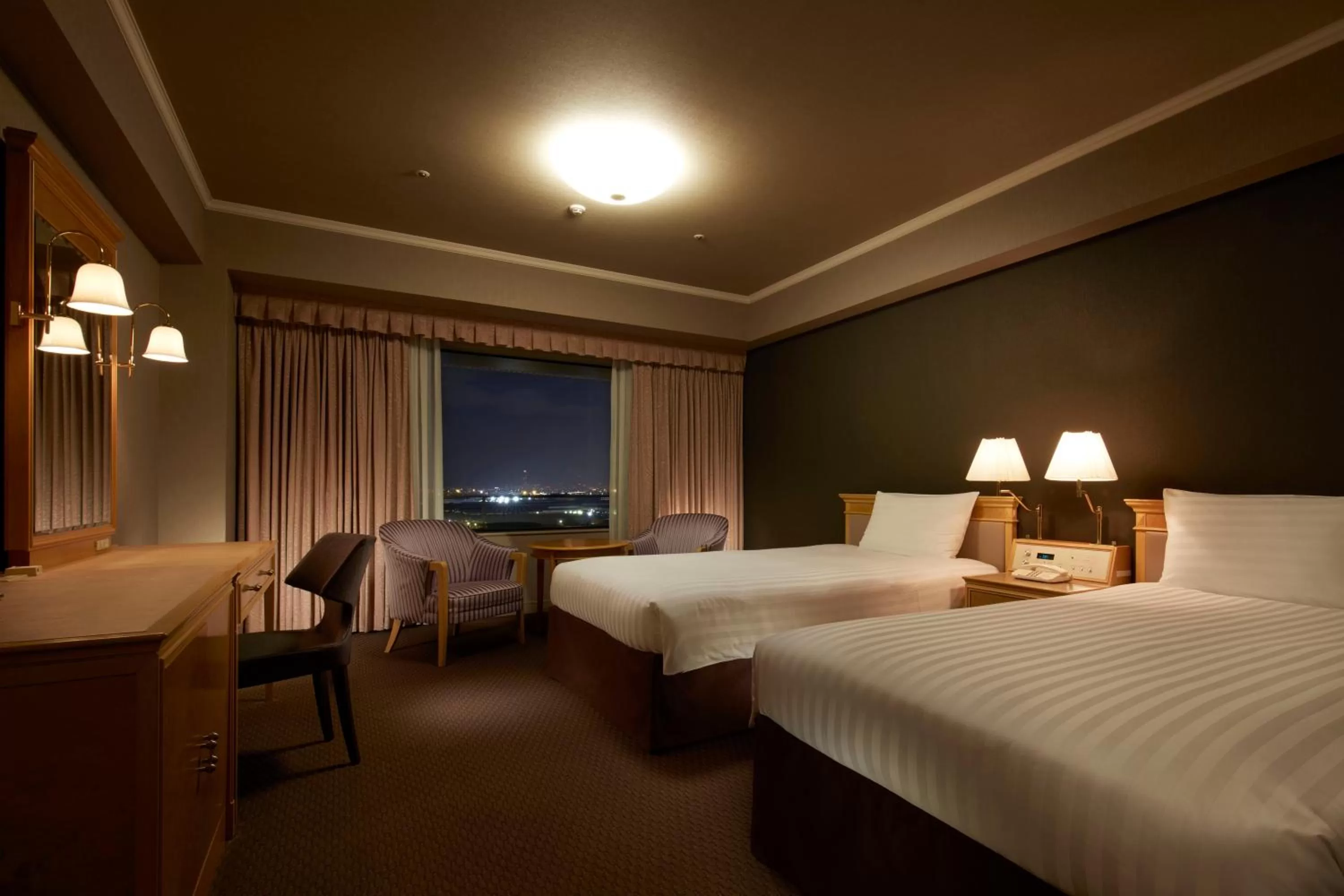 Photo of the whole room, Bed in Hotel Agora Regency Osaka Sakai