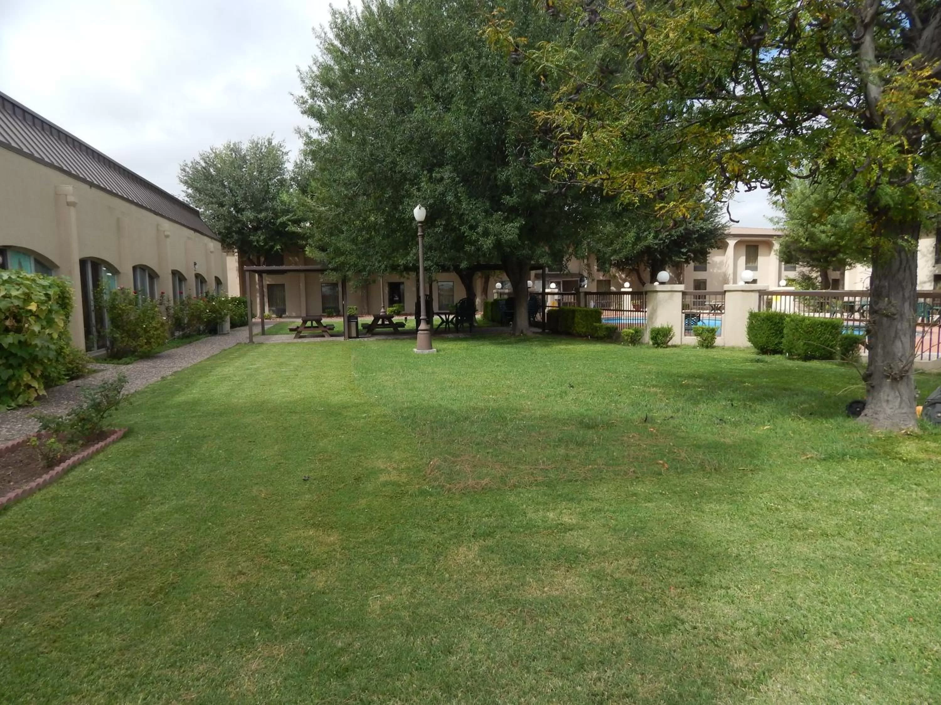 Area and facilities in Super 8 by Wyndham Ft Stockton