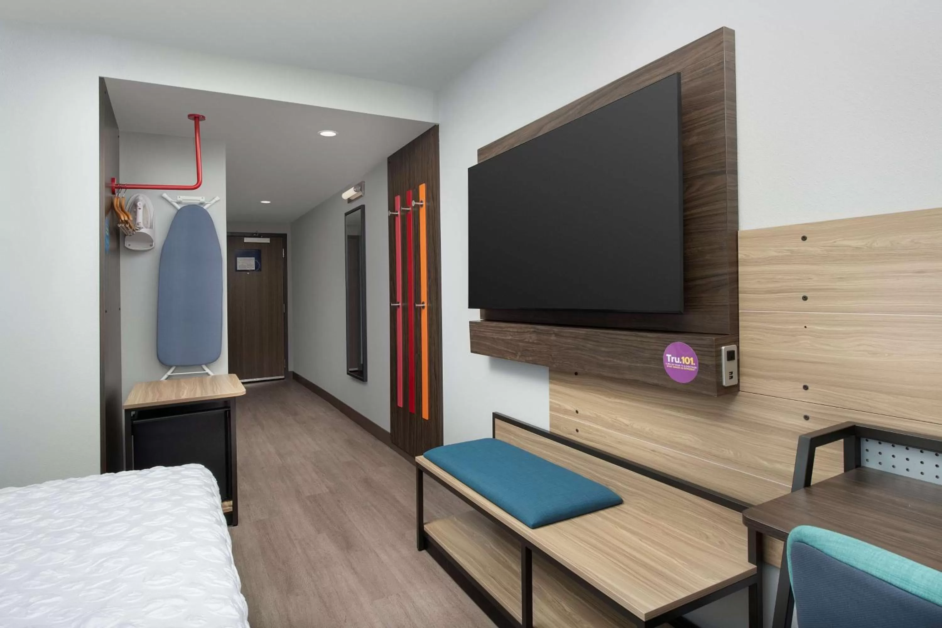 Bed in Tru By Hilton Miami Airport South Blue Lagoon, Fl