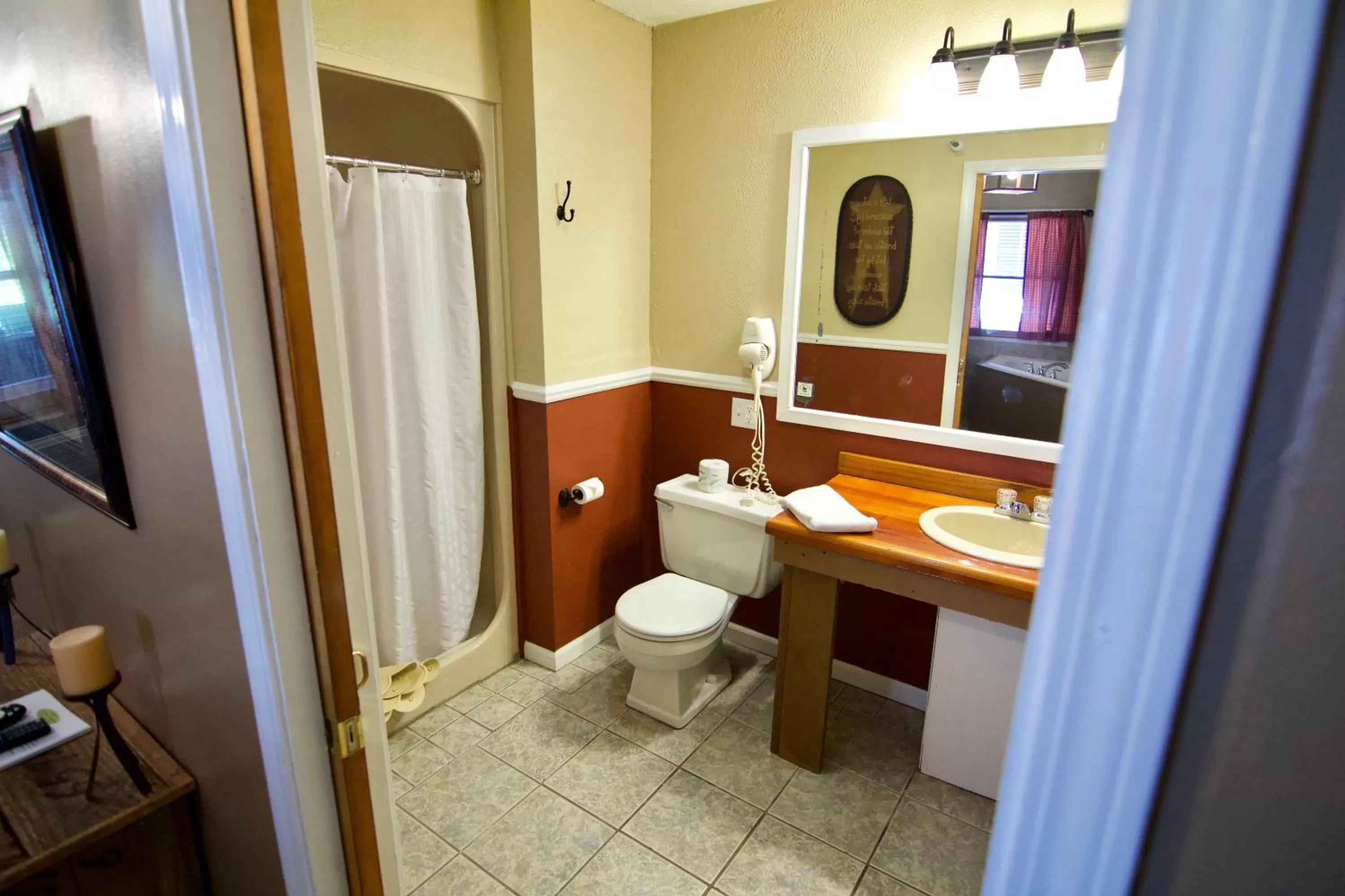 Bathroom in Hotel Frankfort & Restaurant