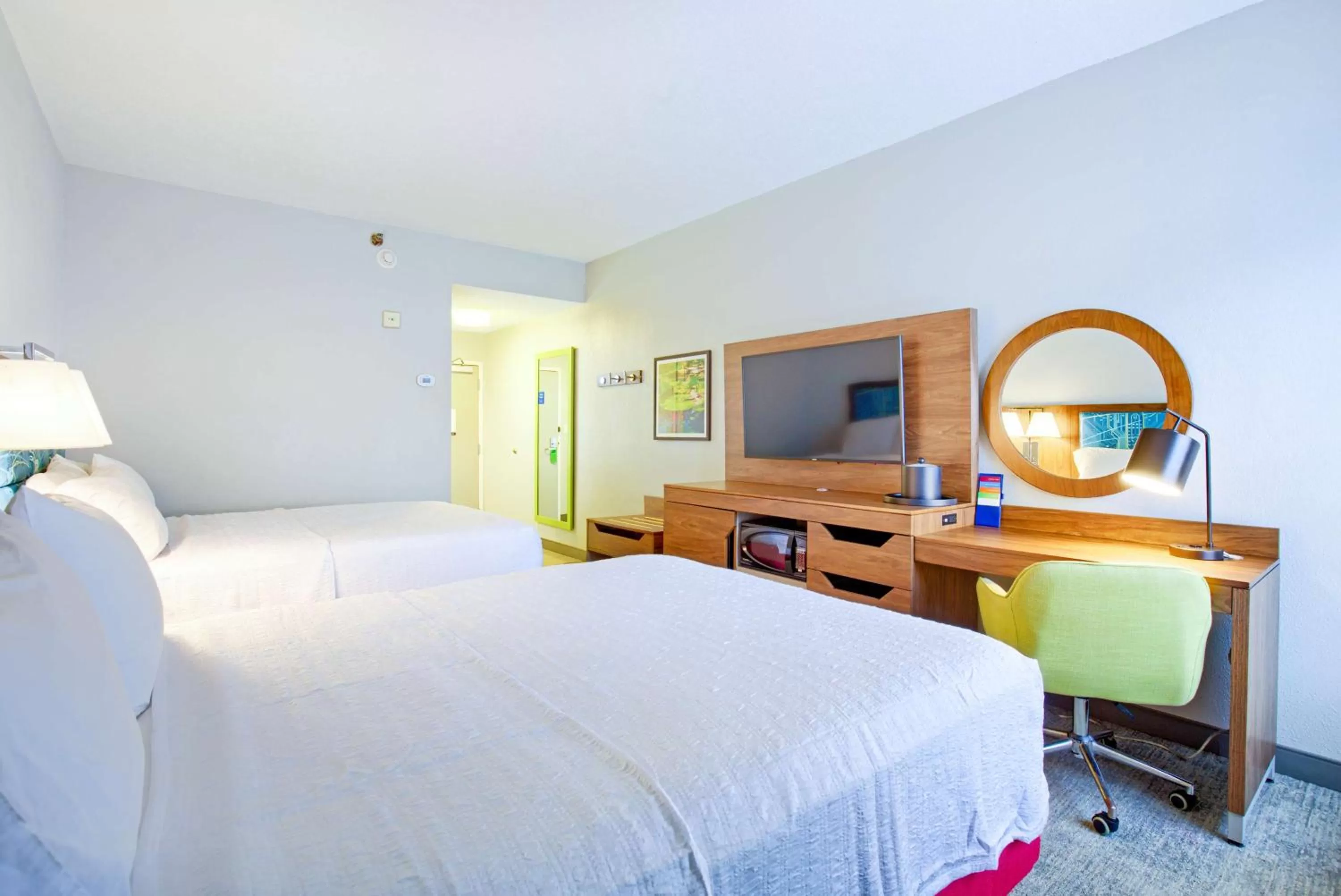 Bedroom, Bed in Hampton Inn Slidell