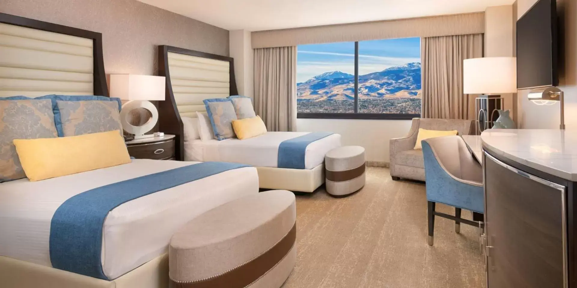 Sierra Queen Room with Pool View in Grand Sierra Resort and Casino Sierra Queen Room with Pool View in Grand Sierra Resort and Casino