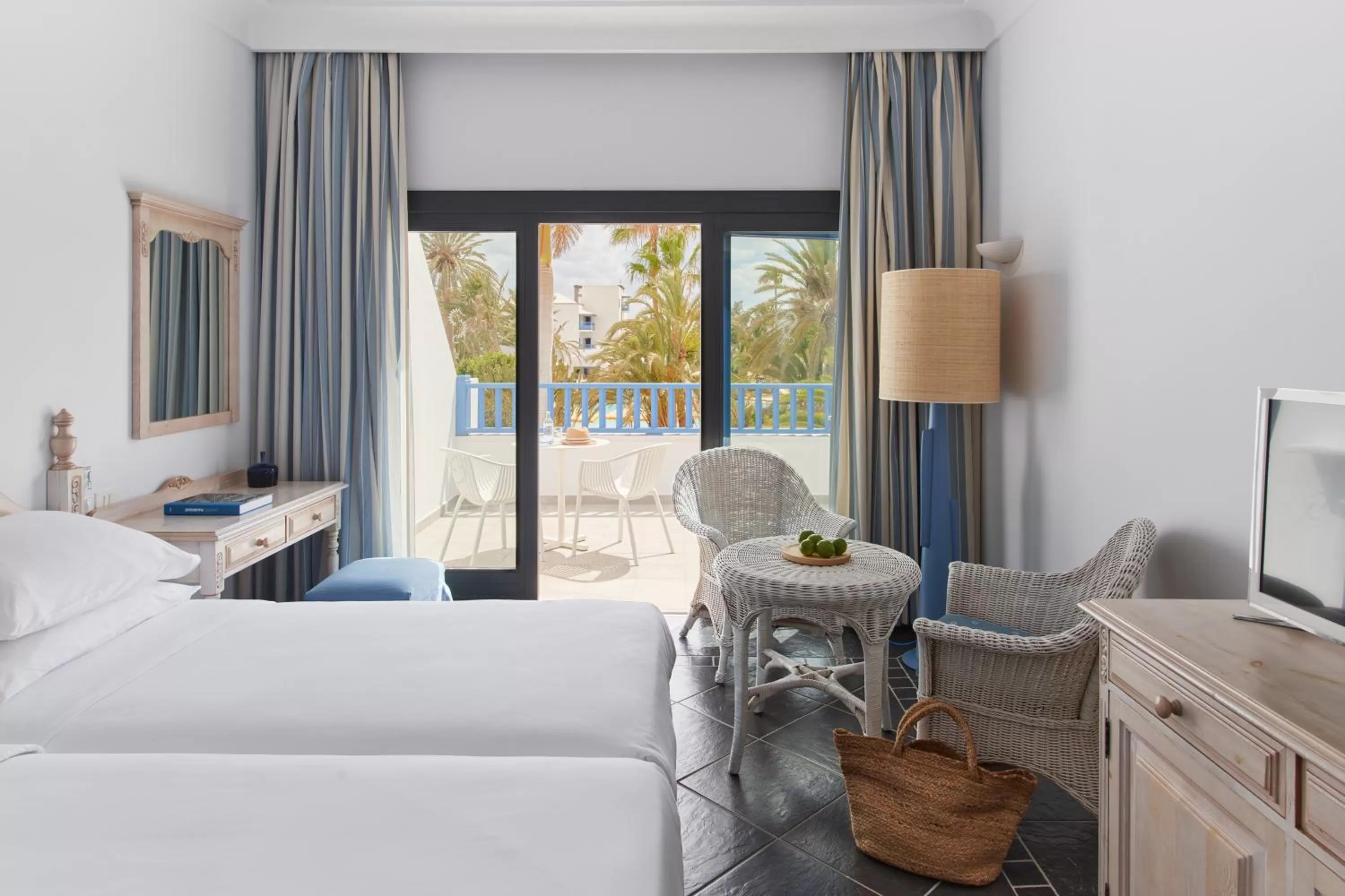Balcony/Terrace, Bed in Seaside Los Jameos
