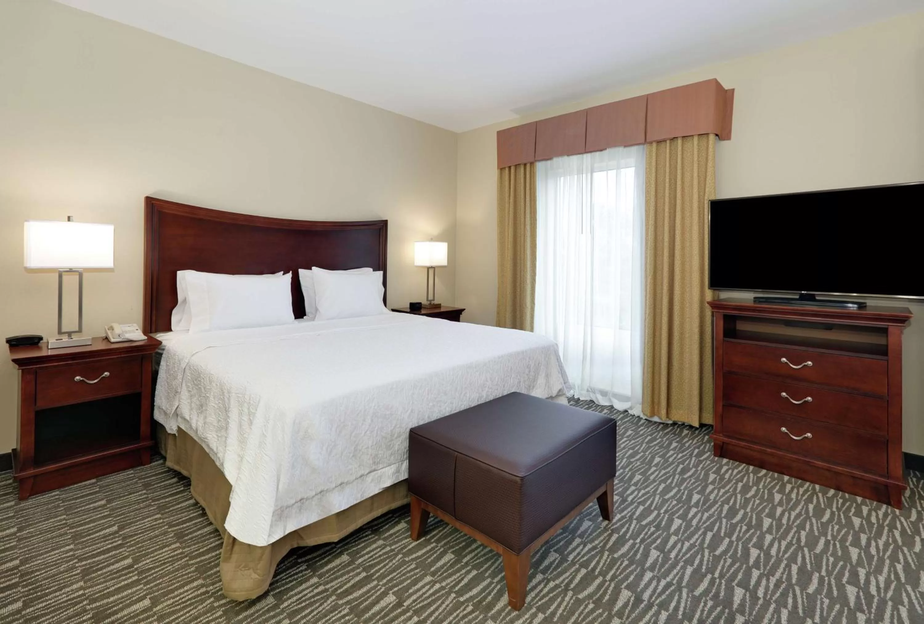 Bed in Hampton Inn & Suites Southern Pines-Pinehurst