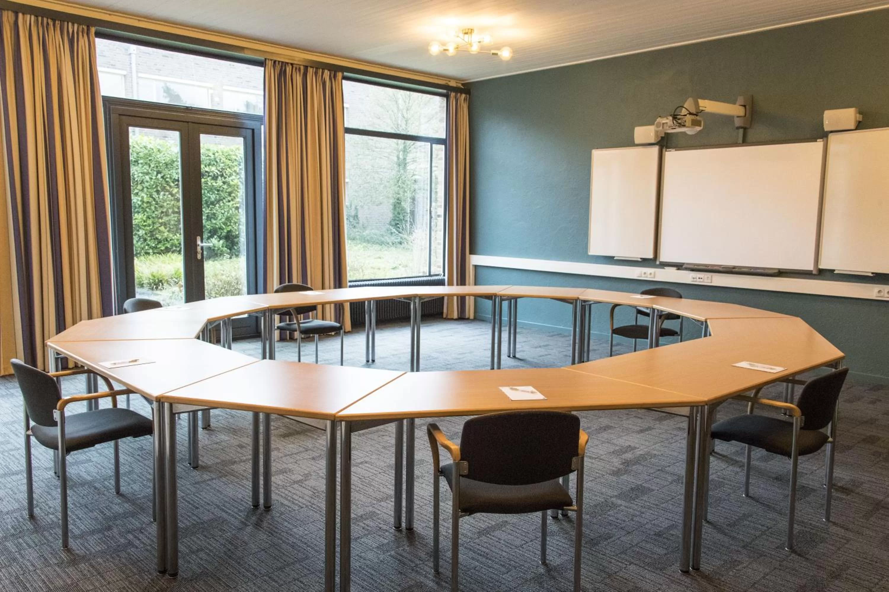 Meeting/conference room in De Guldenberg 's-Hertogenbosch Helvoirt