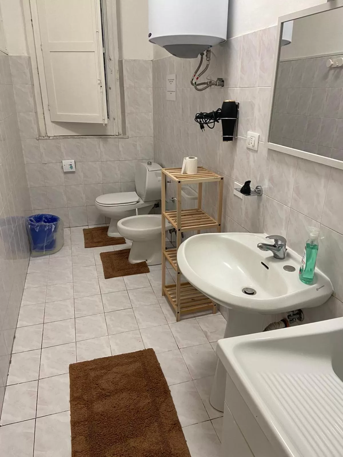 Bathroom in Lavica airport Catania B&b