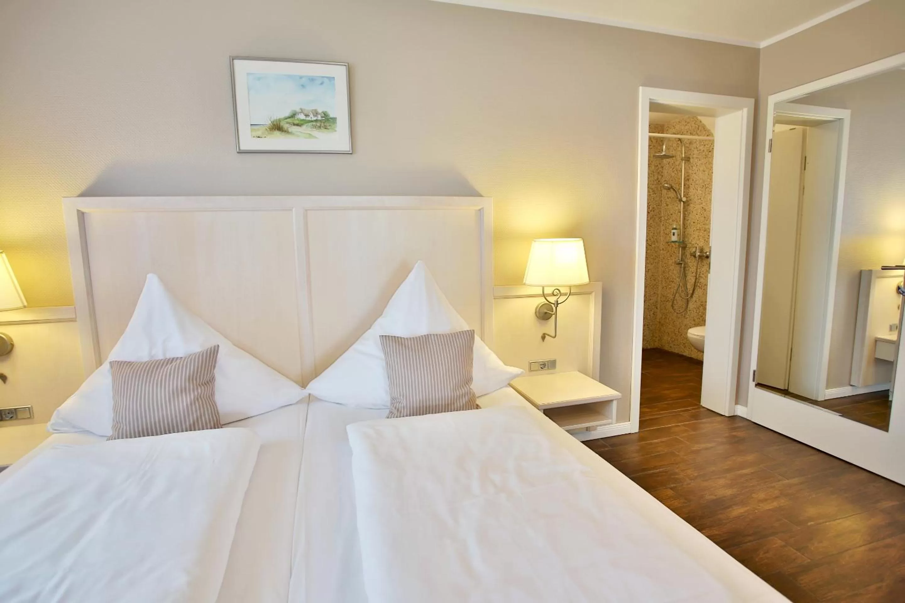 Photo of the whole room in Anker's Hörn - Hotel & Restaurant auf der Hallig Langeness