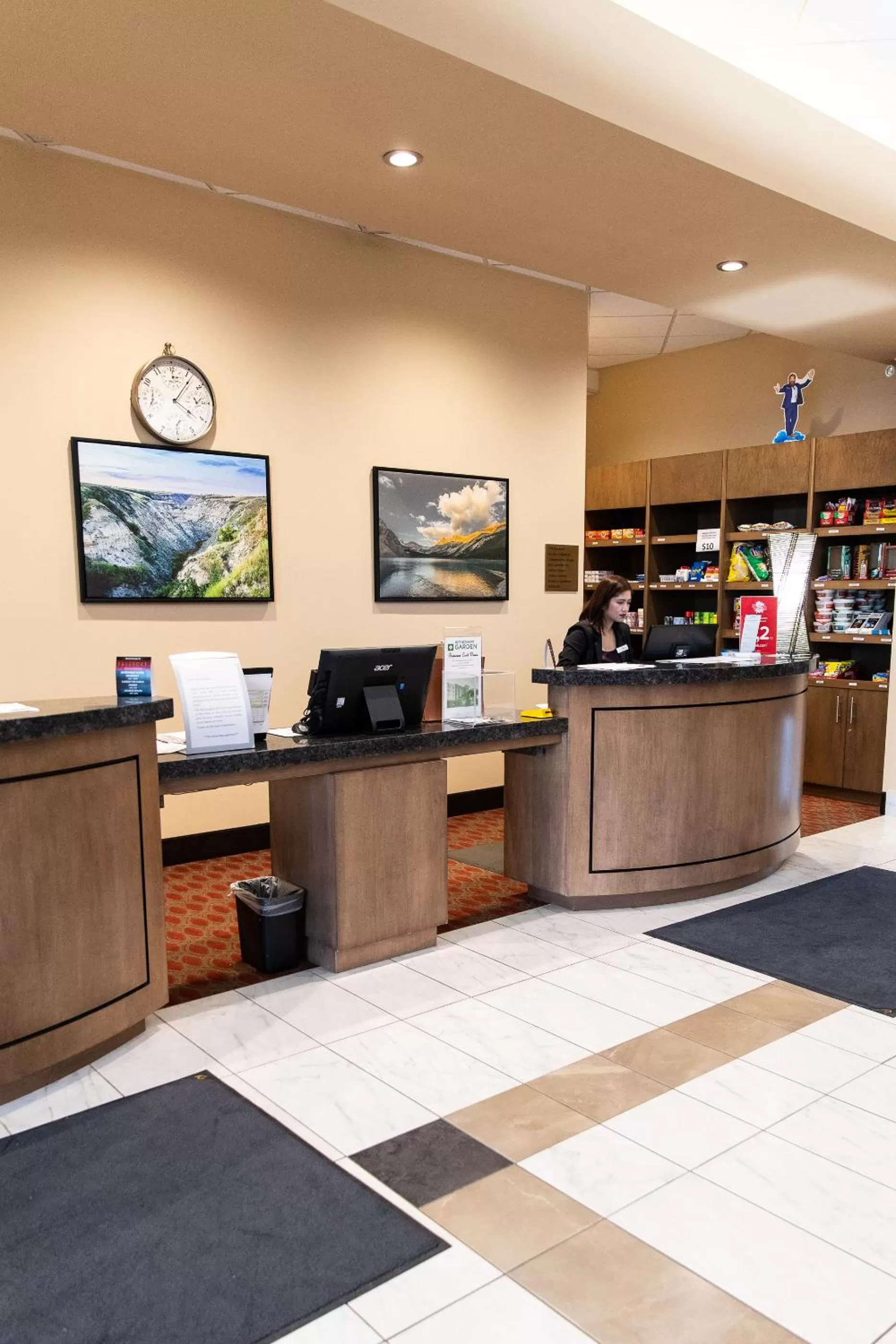 Lobby or reception in Hotel 11, MOD A Sonesta Collection