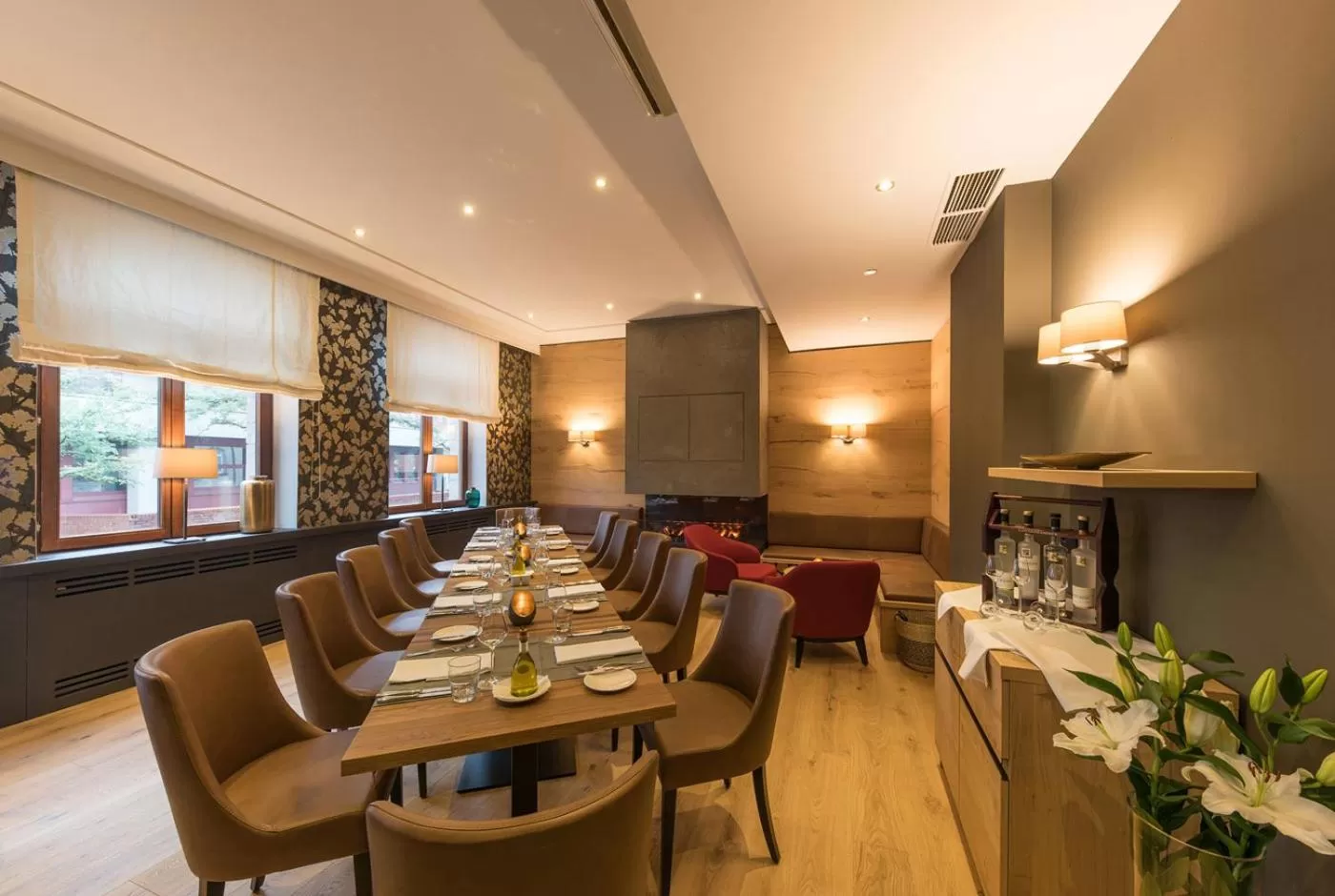 Restaurant/places to eat in Hotel Bayerischer Hof