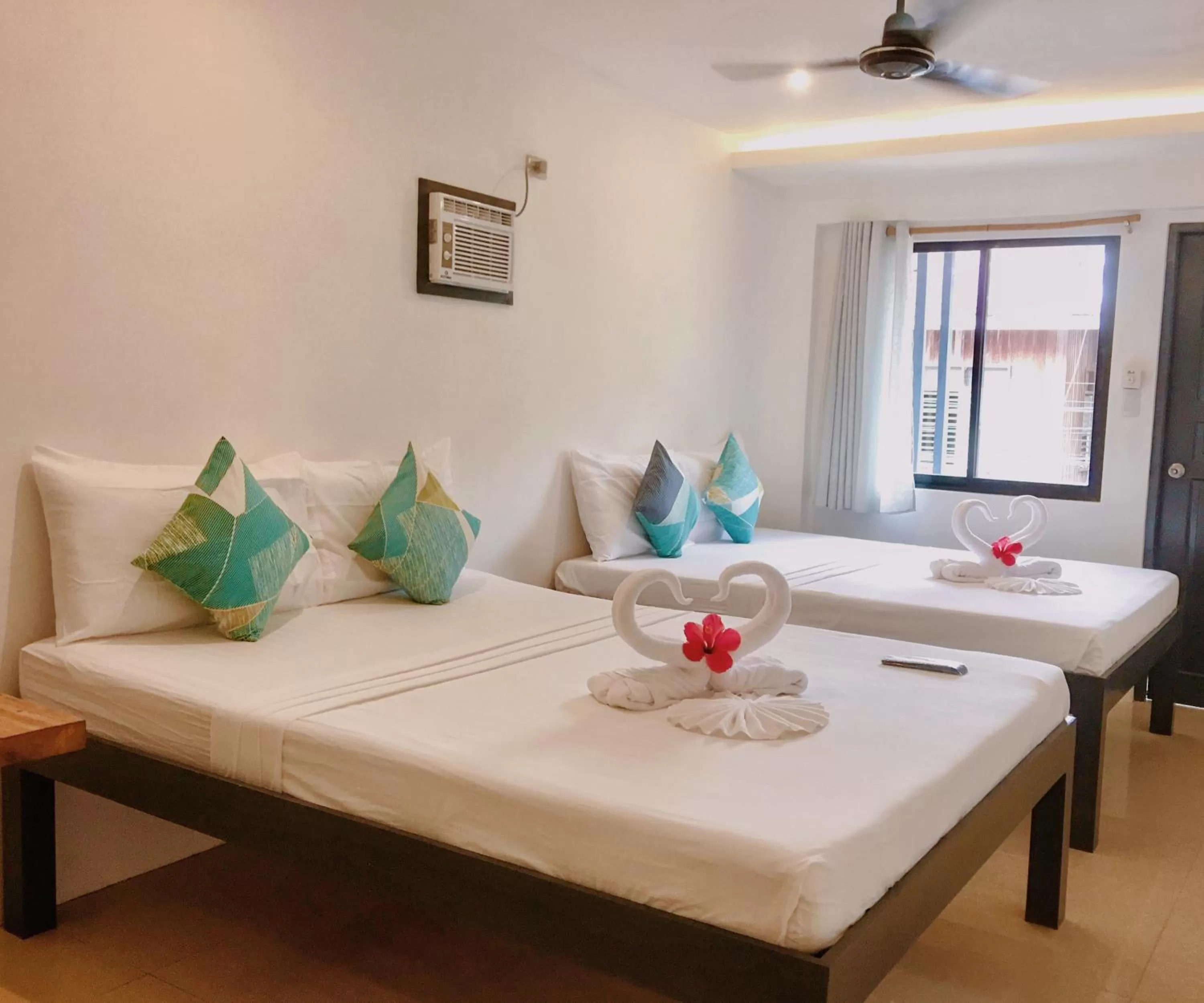 Photo of the whole room, Bed in Palmera El Nido Inn