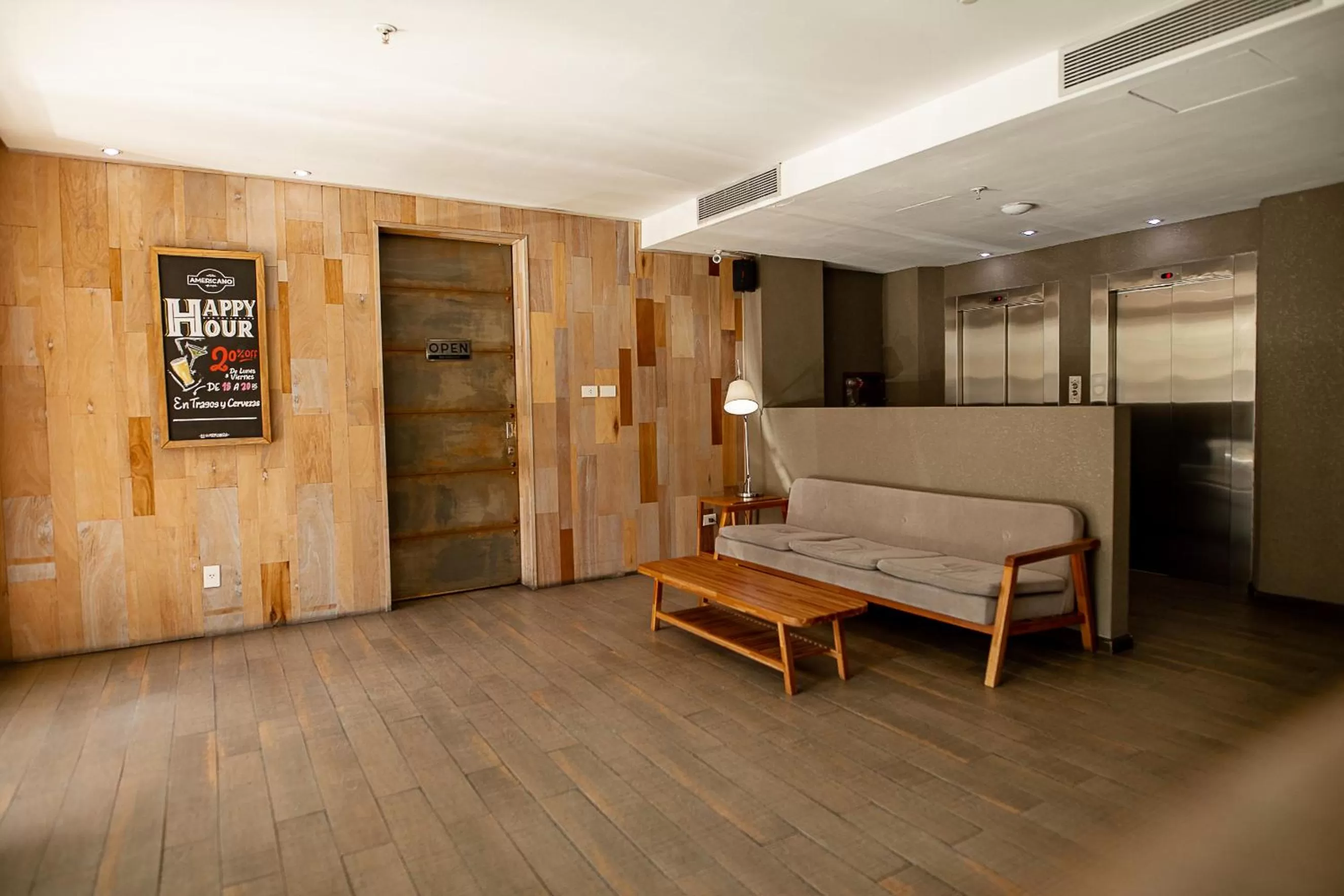 Lobby or reception in Smart Hotel Montevideo