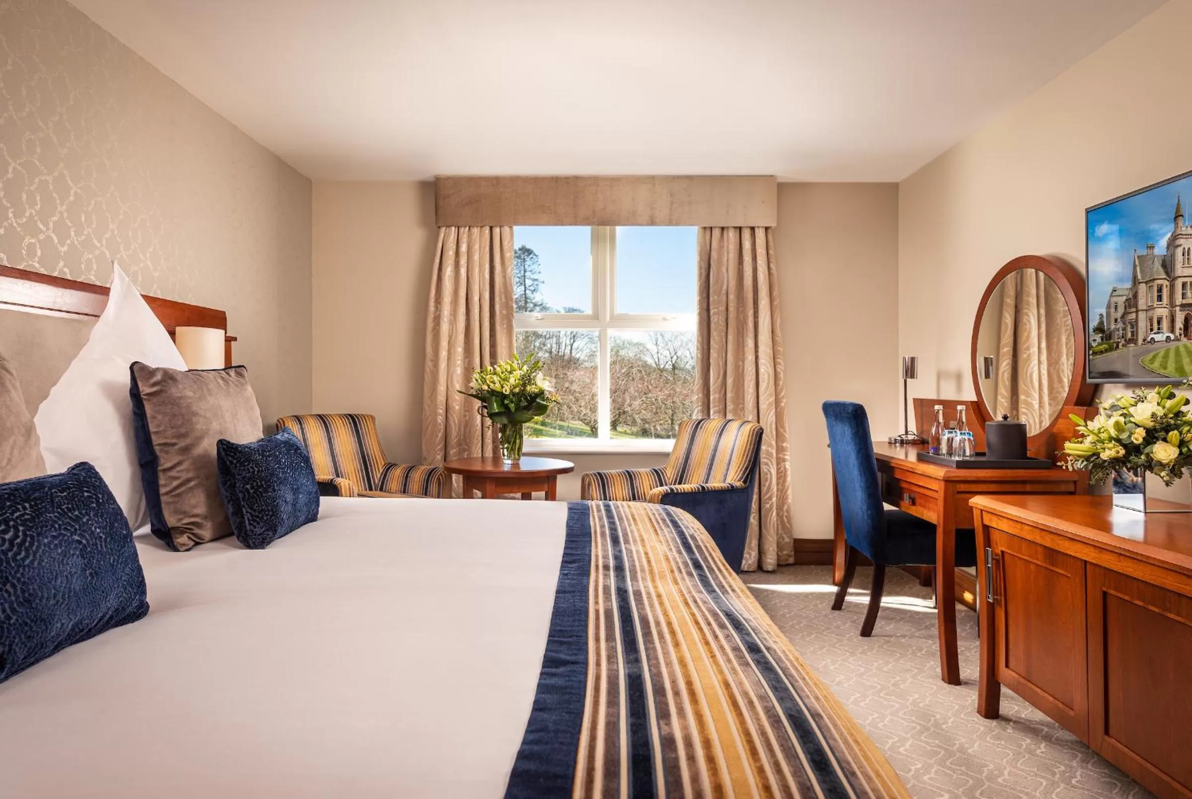 Bedroom, Bed in The Culloden Estate and Spa