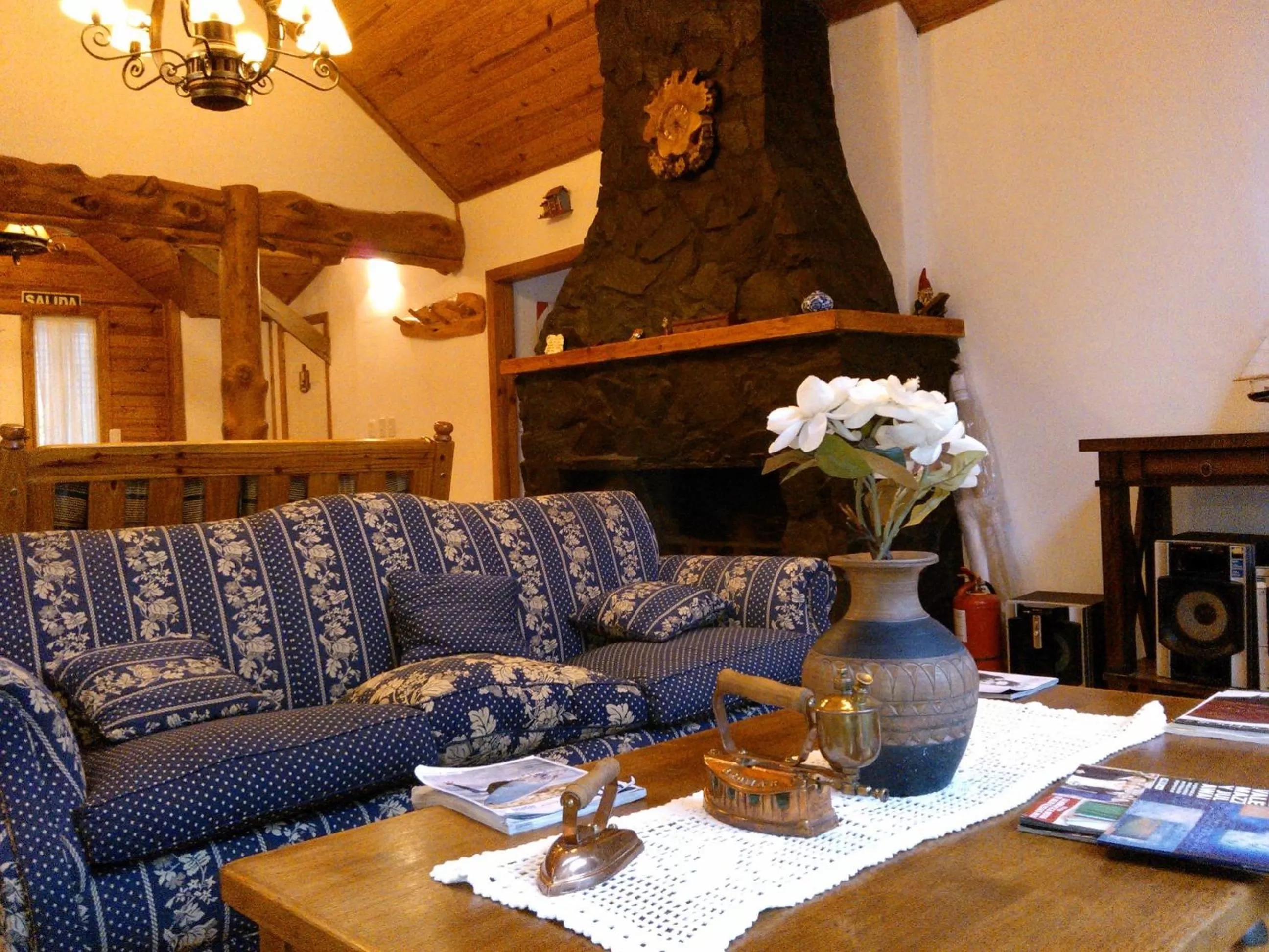 Living room in Hosteria Lekun Lekun