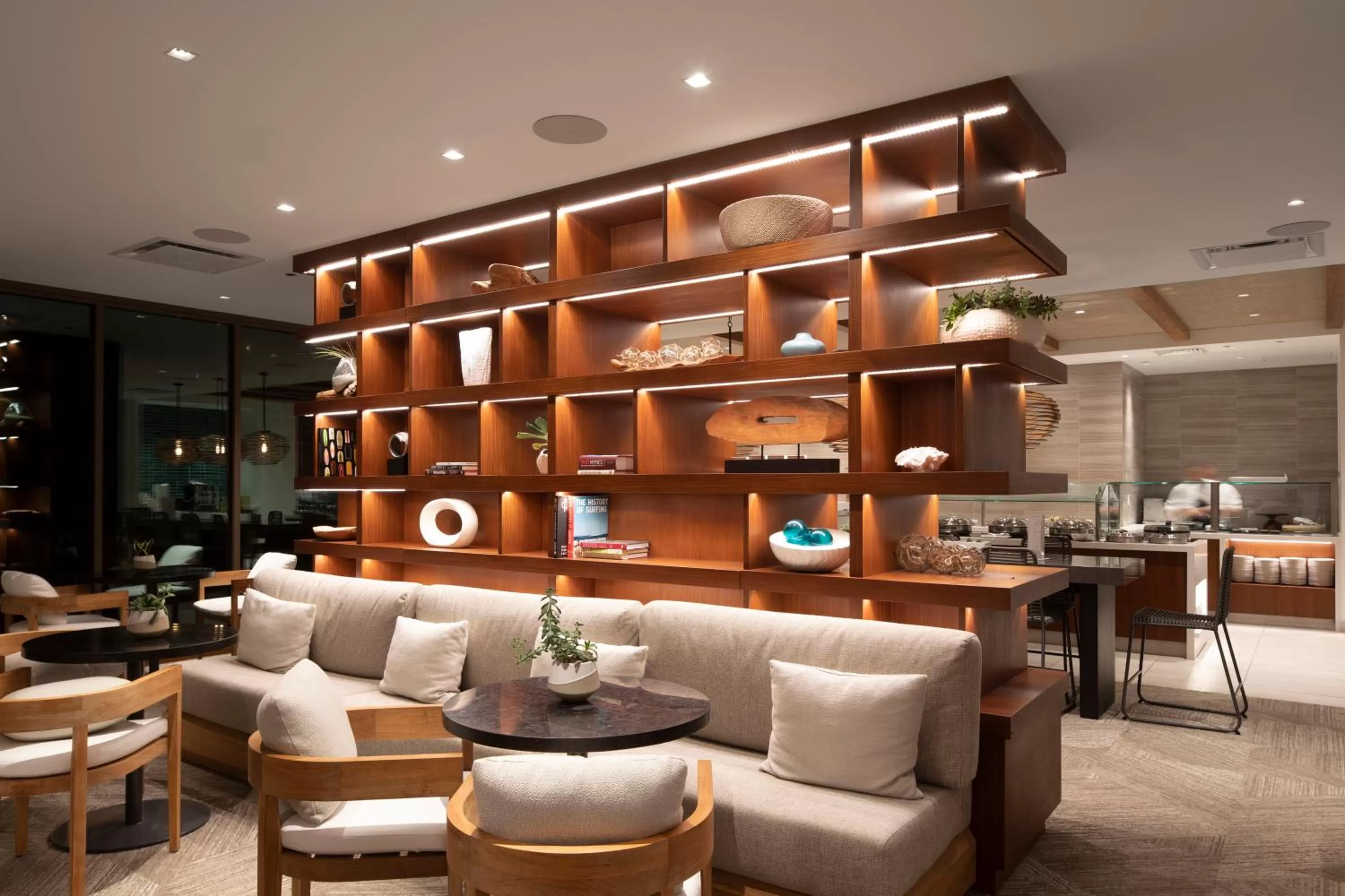 Lounge or bar in 'Alohilani Resort Waikiki Beach