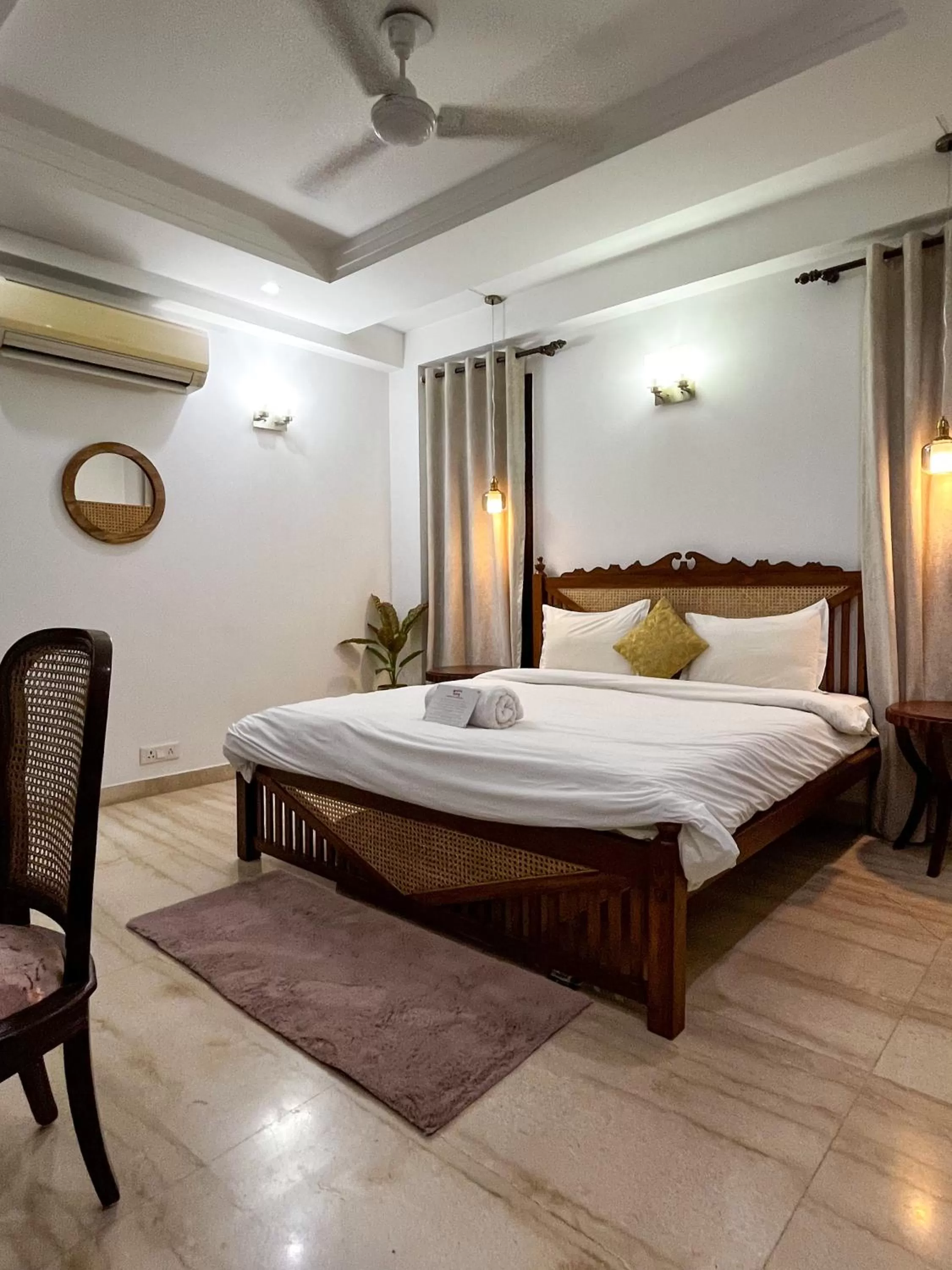 Bed in Avatar Living @Safdarjung Enclave