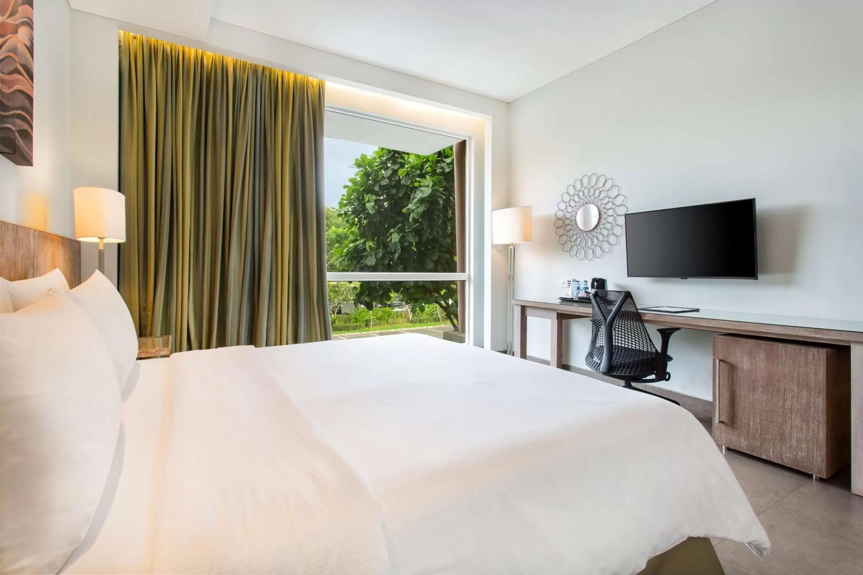 Bedroom, Bed in Hilton Garden Inn Bali Ngurah Rai Airport