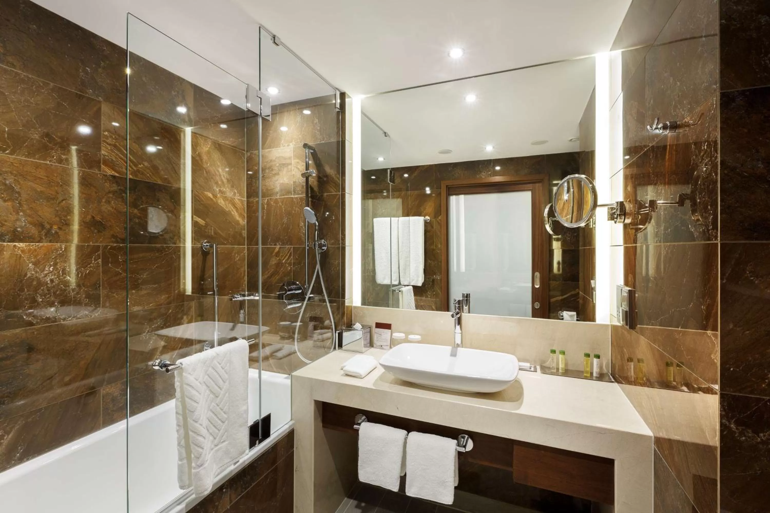 Bathroom in DoubleTree by Hilton Hotel & Conference Centre Warsaw