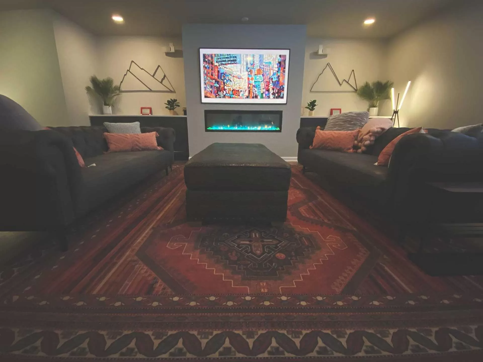 Communal lounge/ TV room in Winter Park Chateau