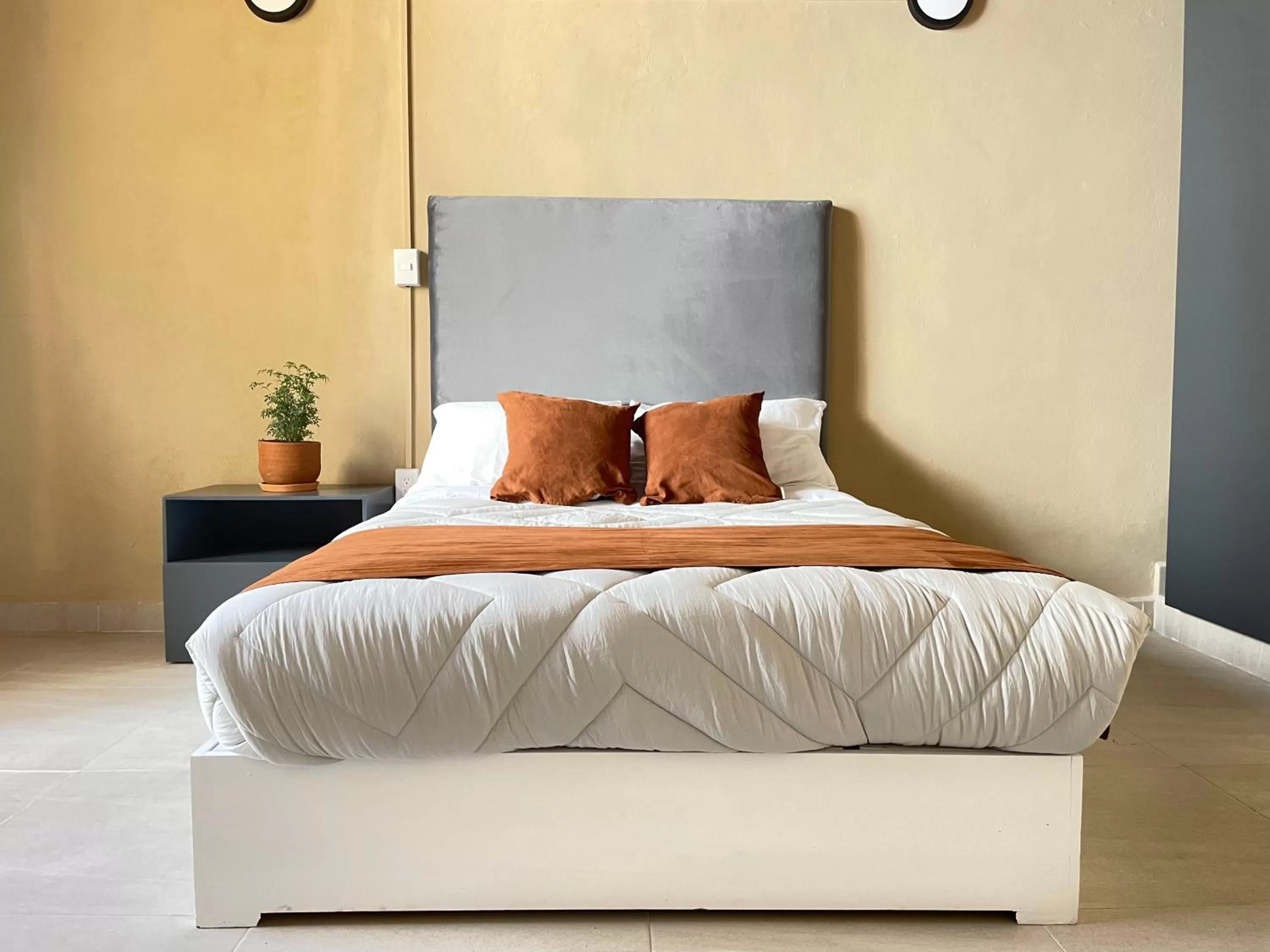 Bedroom, Bed in Colmena Hotel CDMX Centro