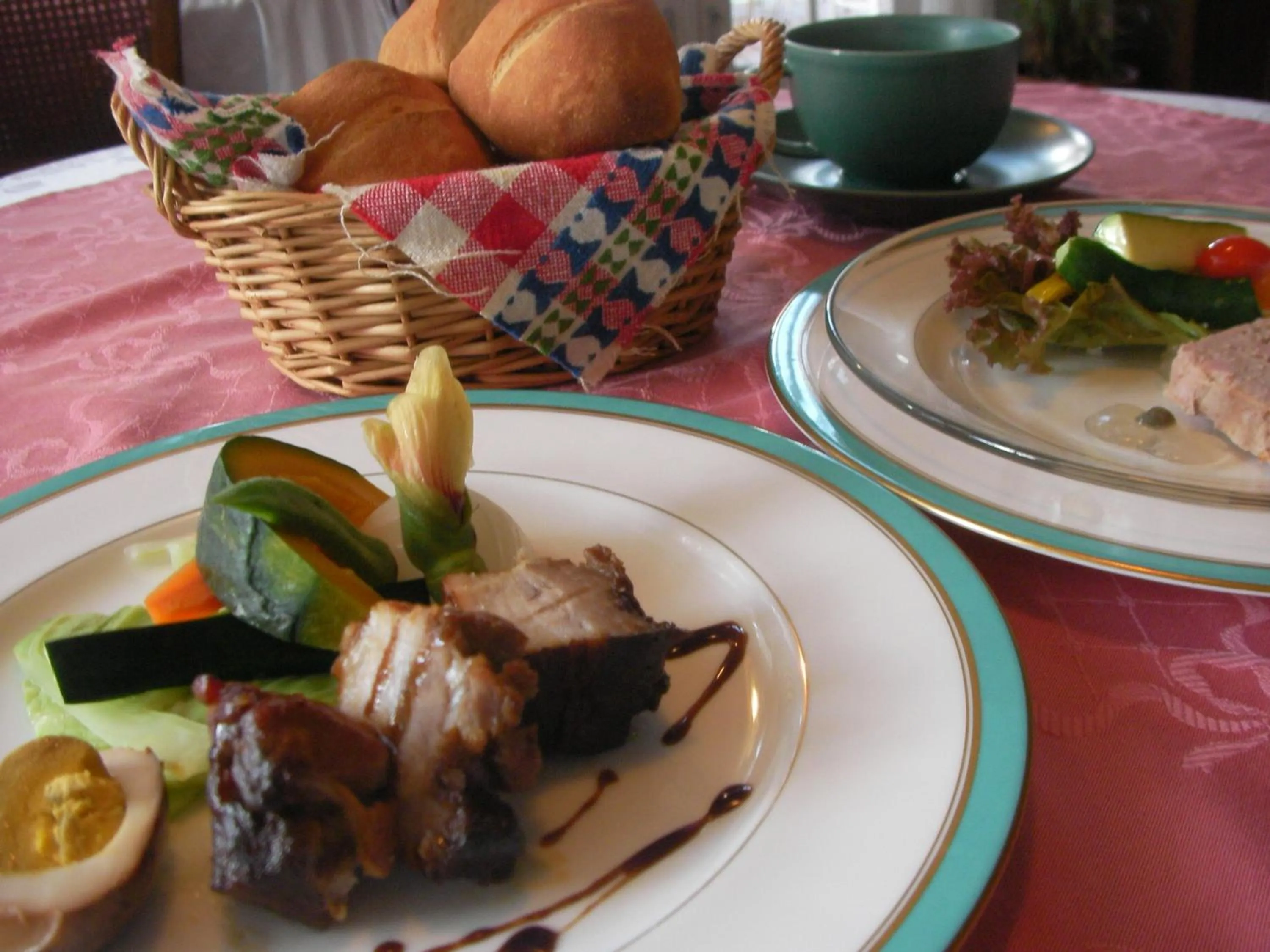 Food in Petit Hotel and Restaurant Air Mail