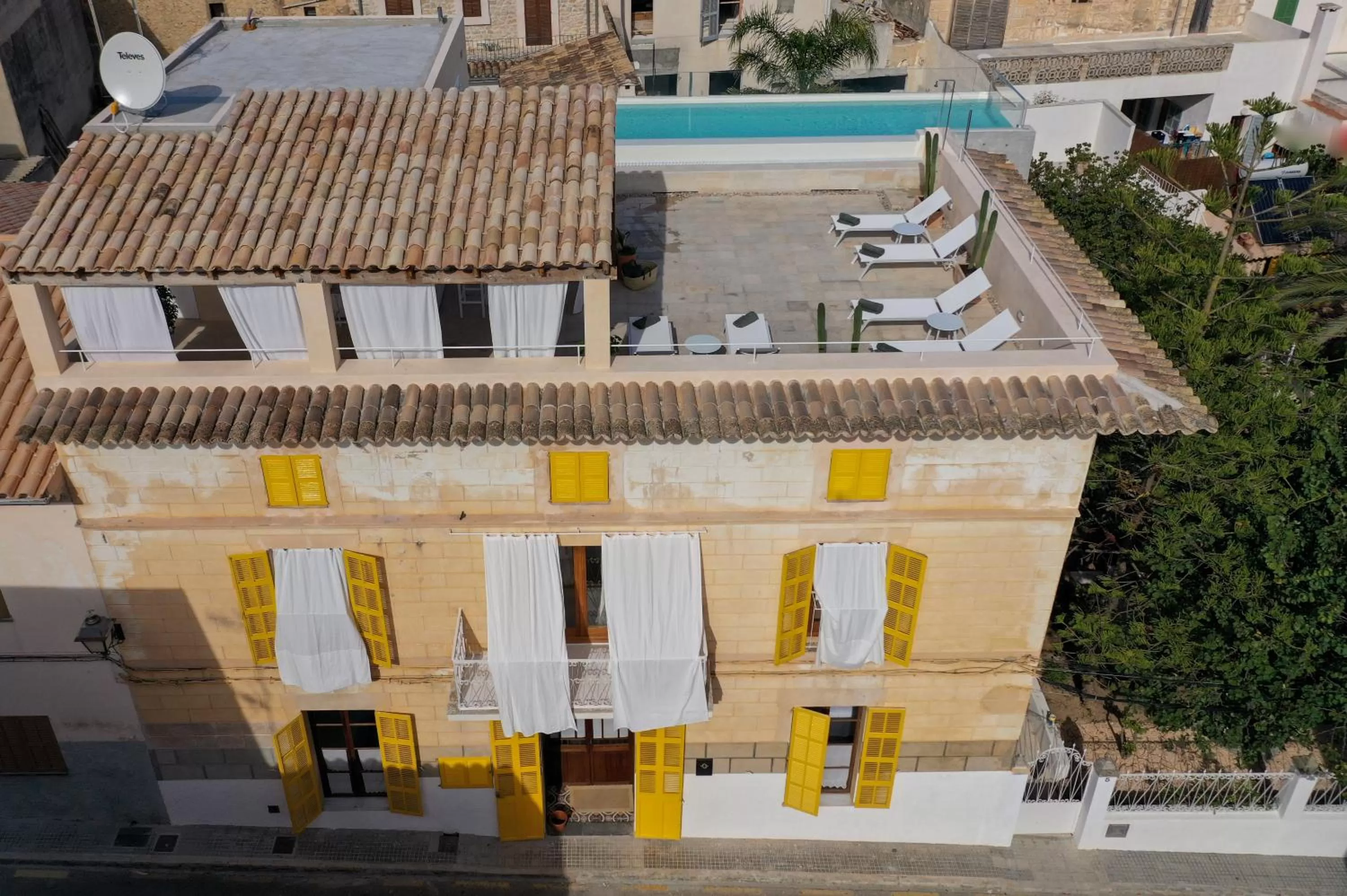 Property building in Hotel Boutique Can Pocovi